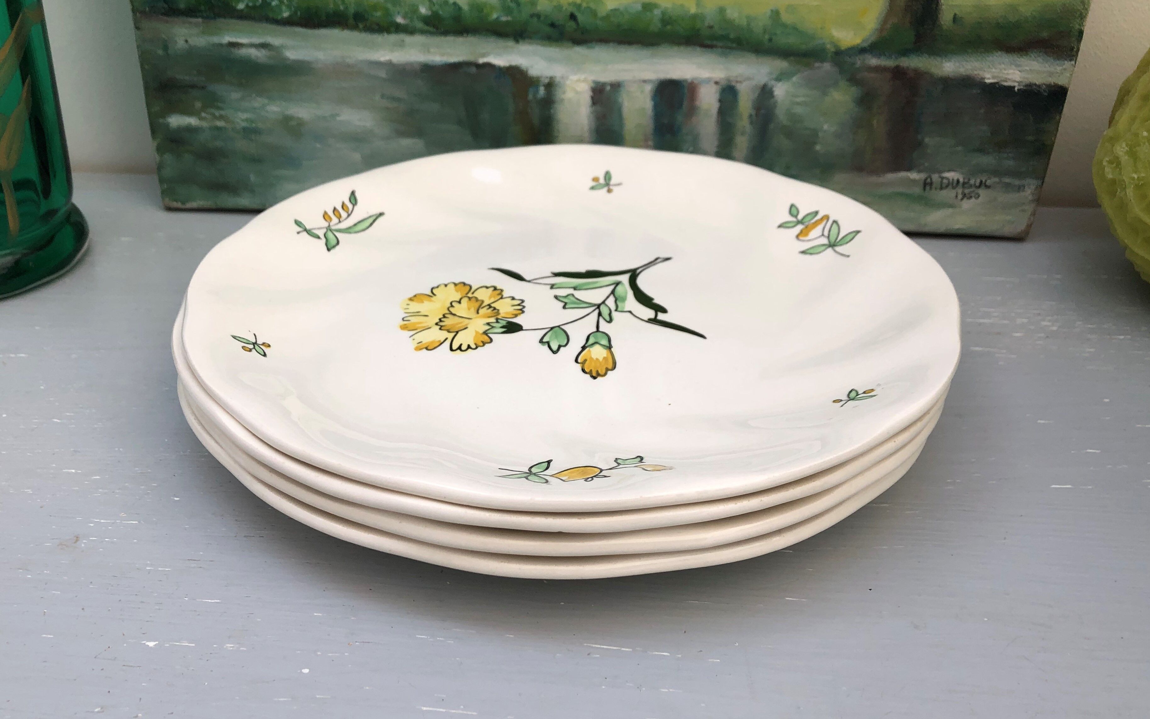 Flat plates stamped saline France