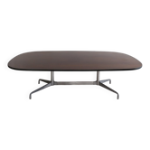 Grande table en bois et aluminium par Charles et Ray Eames pour Herman Miller, années 1960.