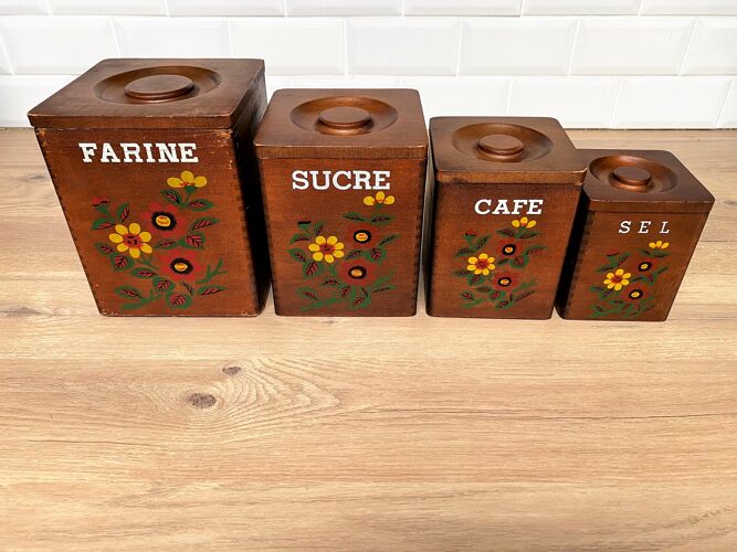 Série de 4 pots à épices en bois