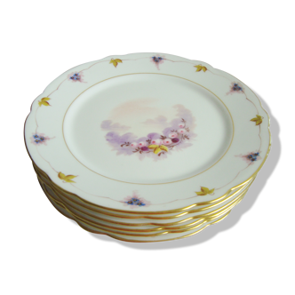 Lot de 6 assiettes, porcelaine de Paris du XIXème siècle avec motifs de roses peintes