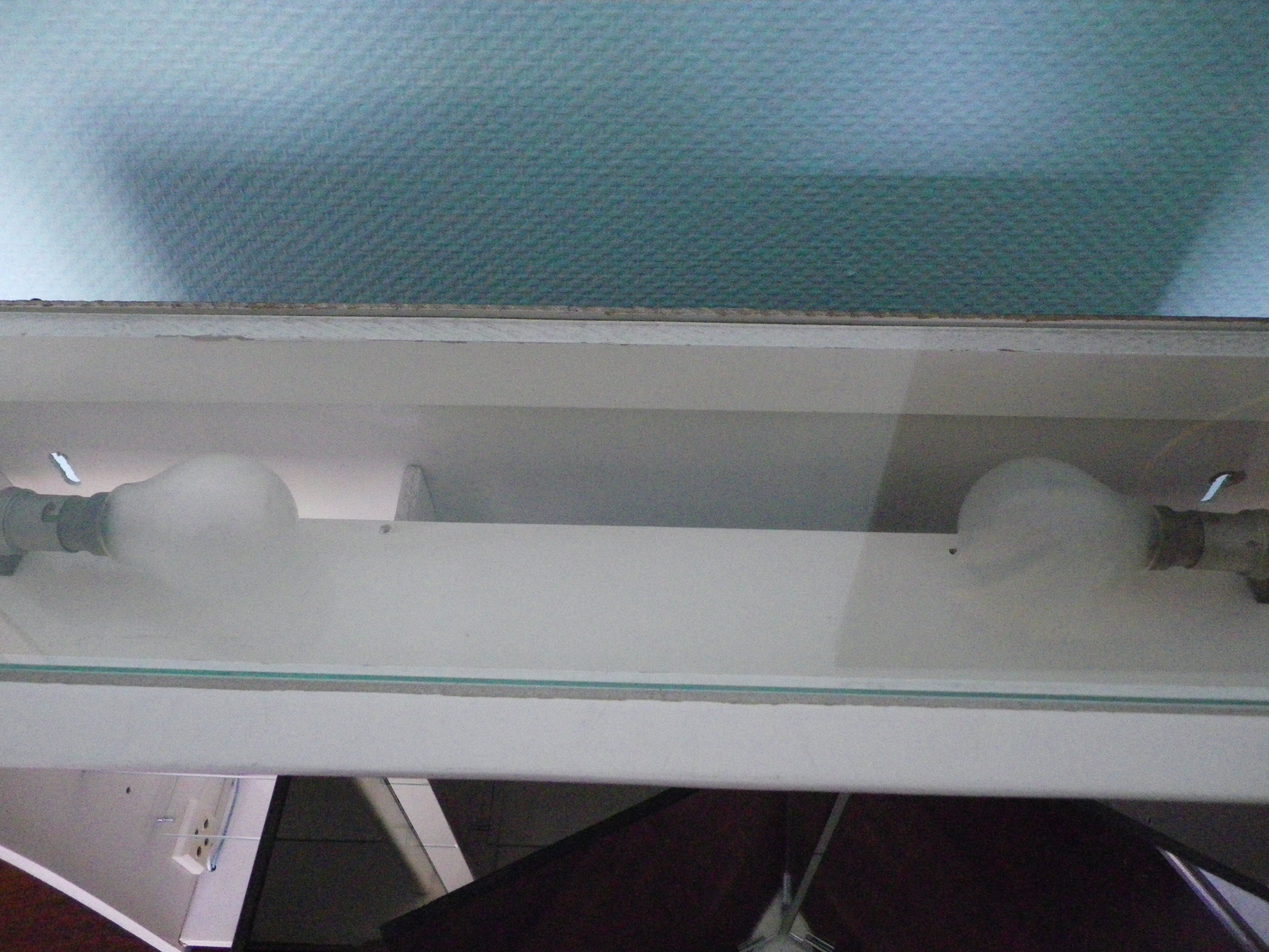 Pharmacy cabinet, 3 mirror doors, double lighting, power outlet and Bakelite switch