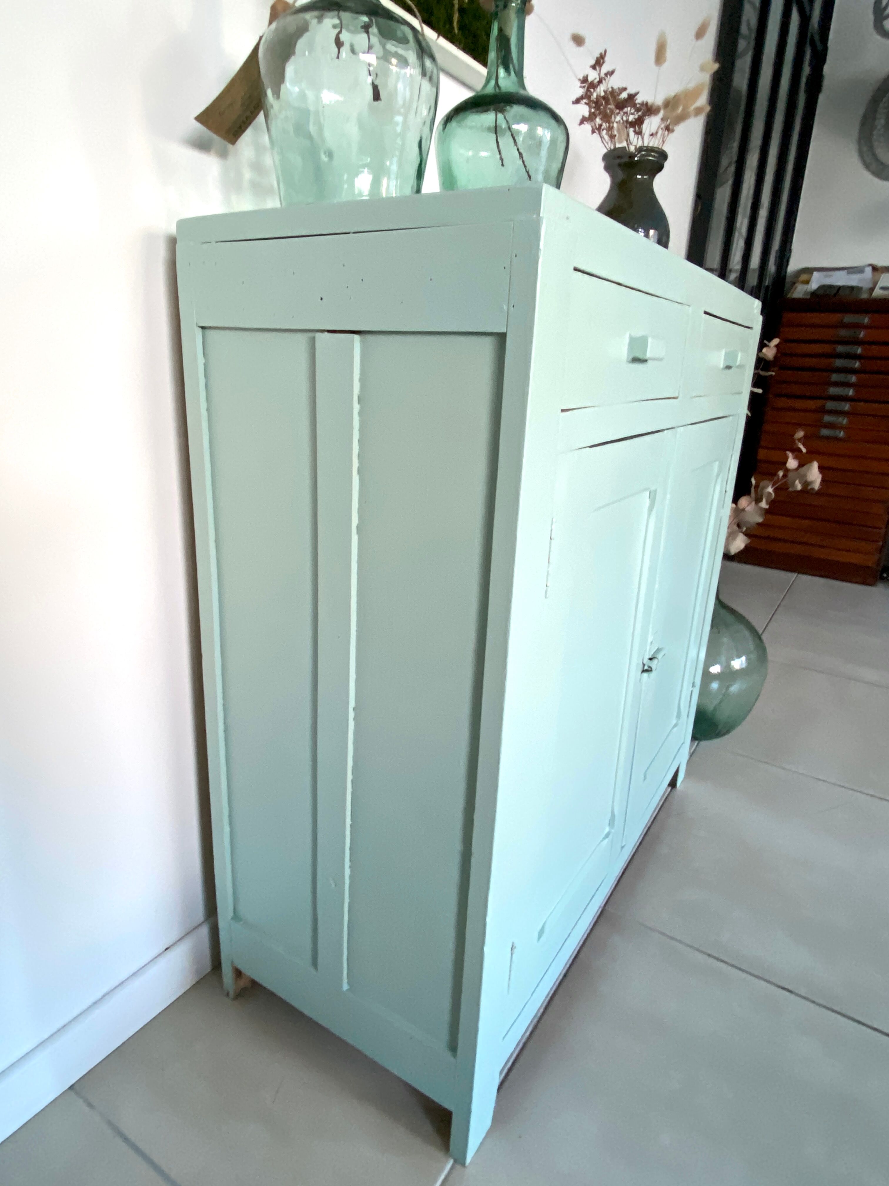 Parisian buffet green mint