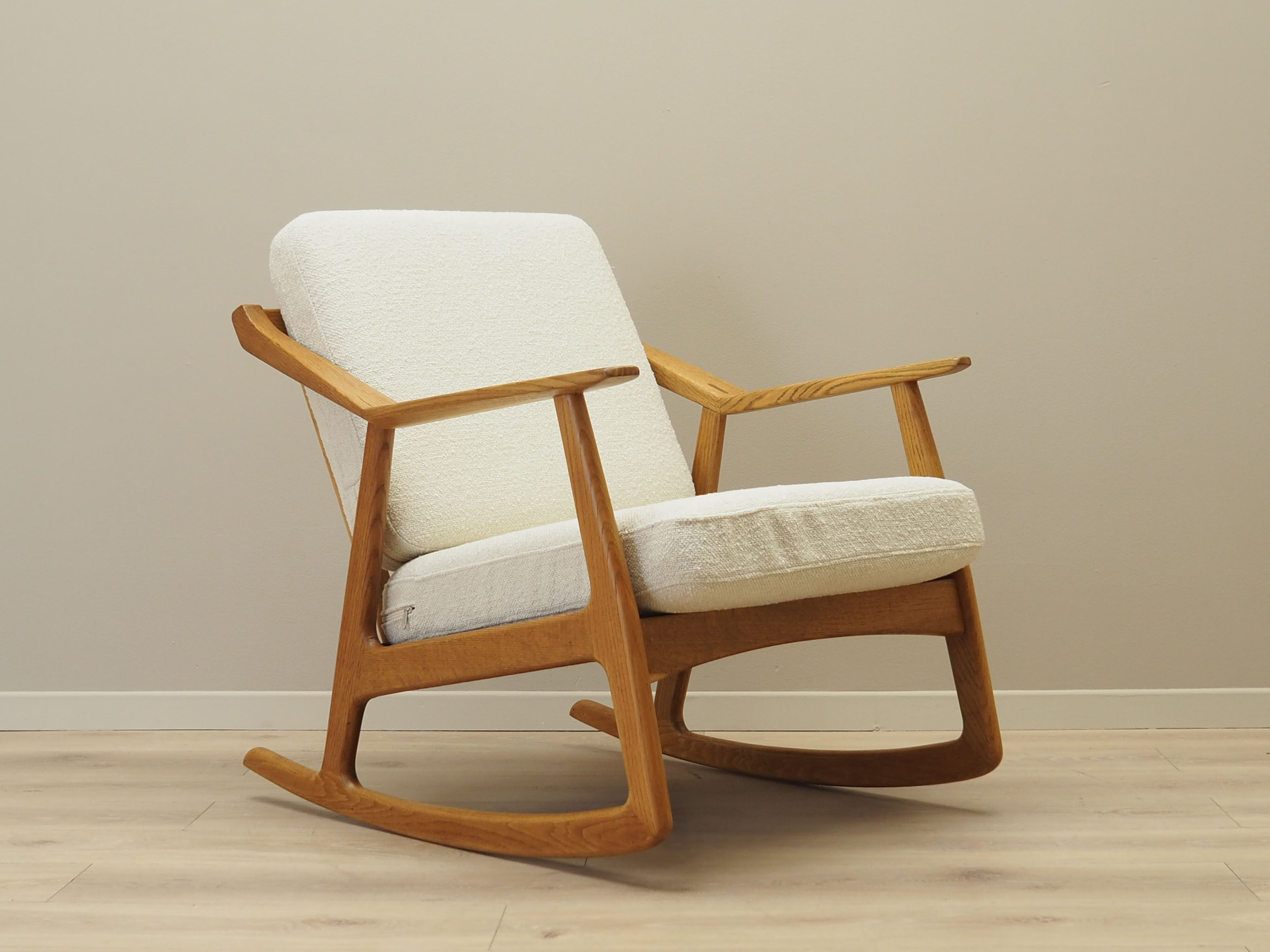 Fauteuil à bascule en chêne, design danois, années 1960, designer: H. Brockmann Petersen, production: Randers Møbelf