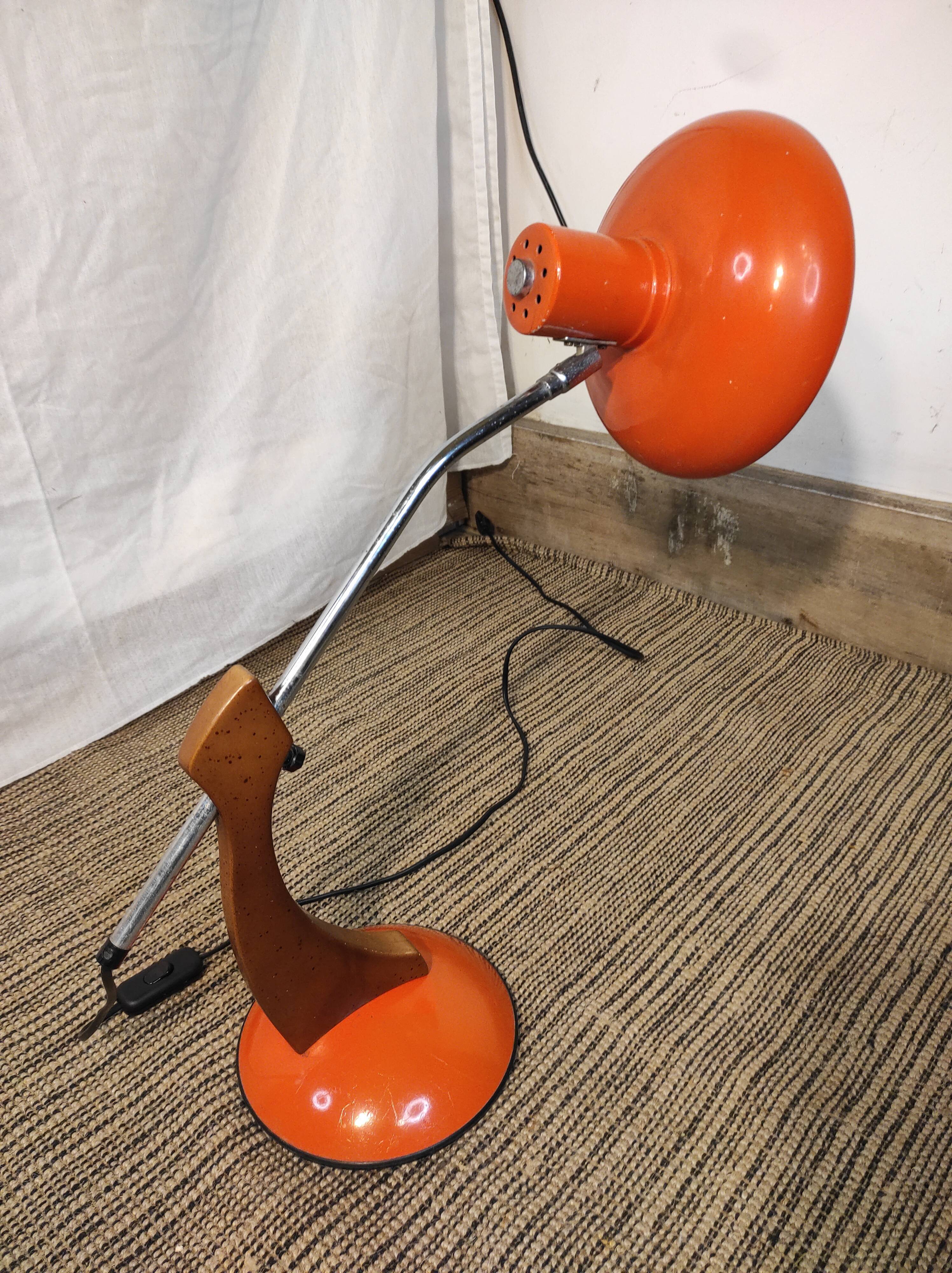 Desk lamp design 1970