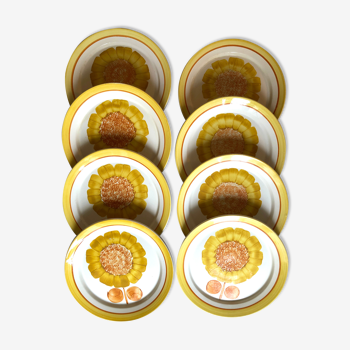 Série de huit assiettes Sarreguemines