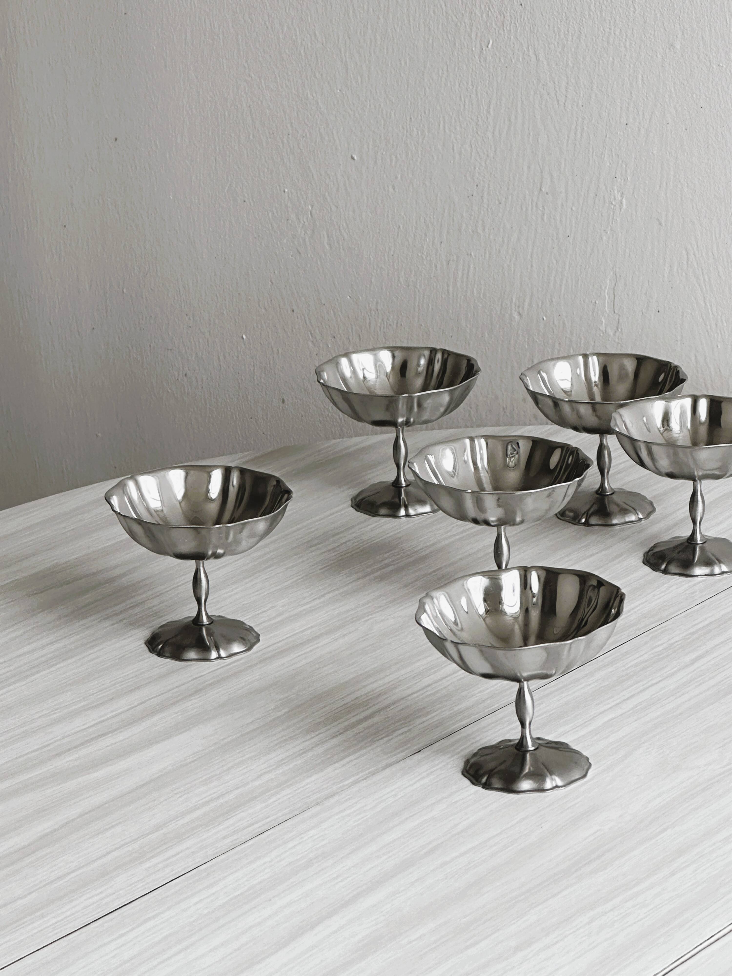 Set of 6 vintage stainless steel bowls