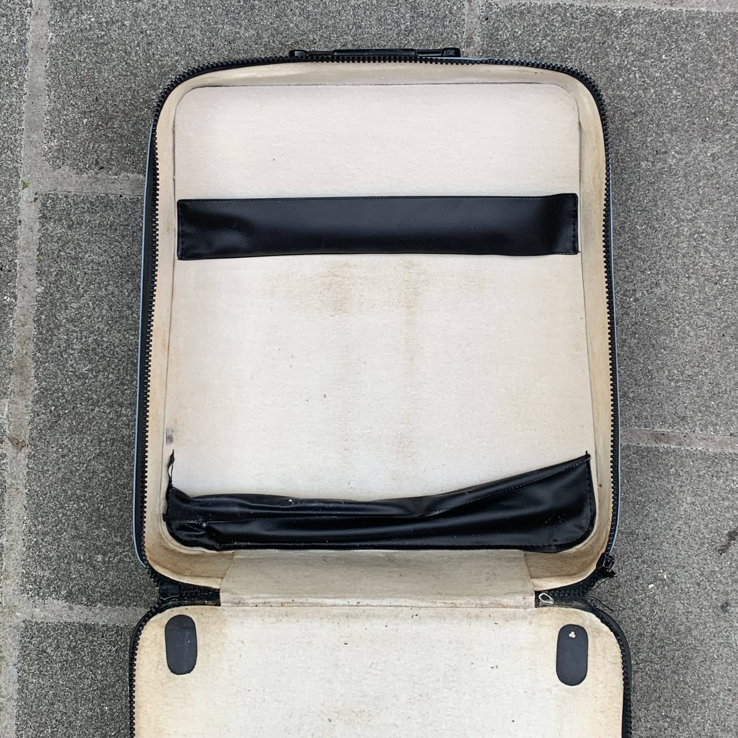 Olivetti Lettera 32 typewriter