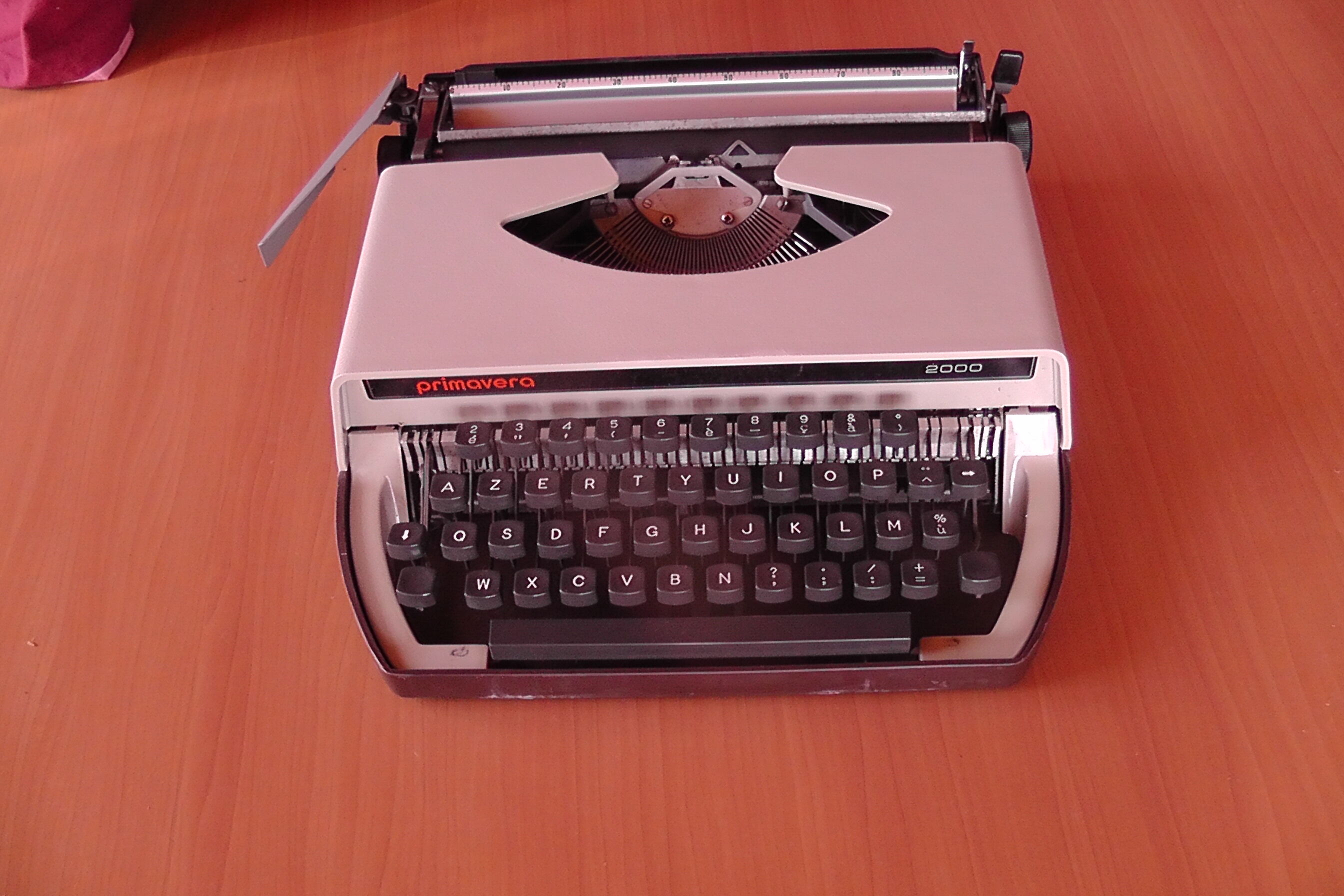 Primavera 2000 typewriter