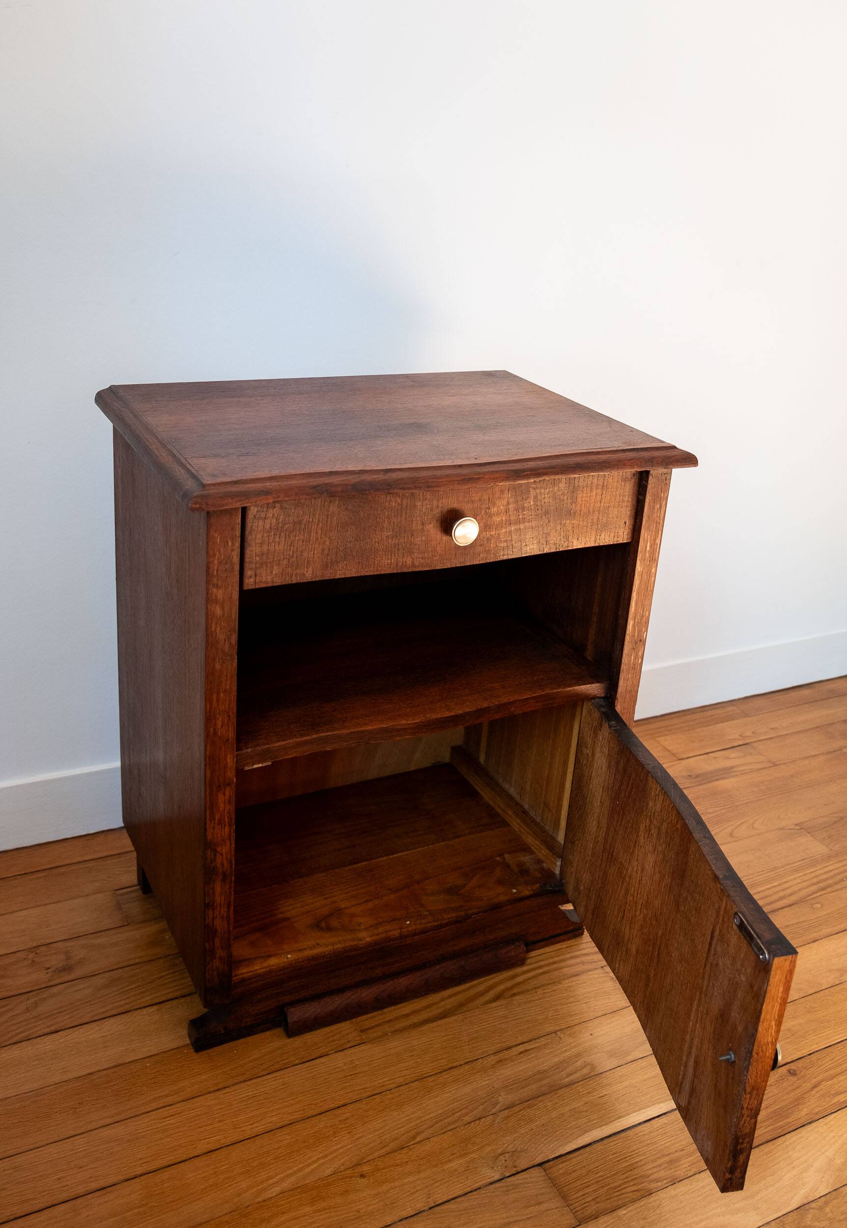 Chevet en bois sculpté - Art Déco, années 30-40