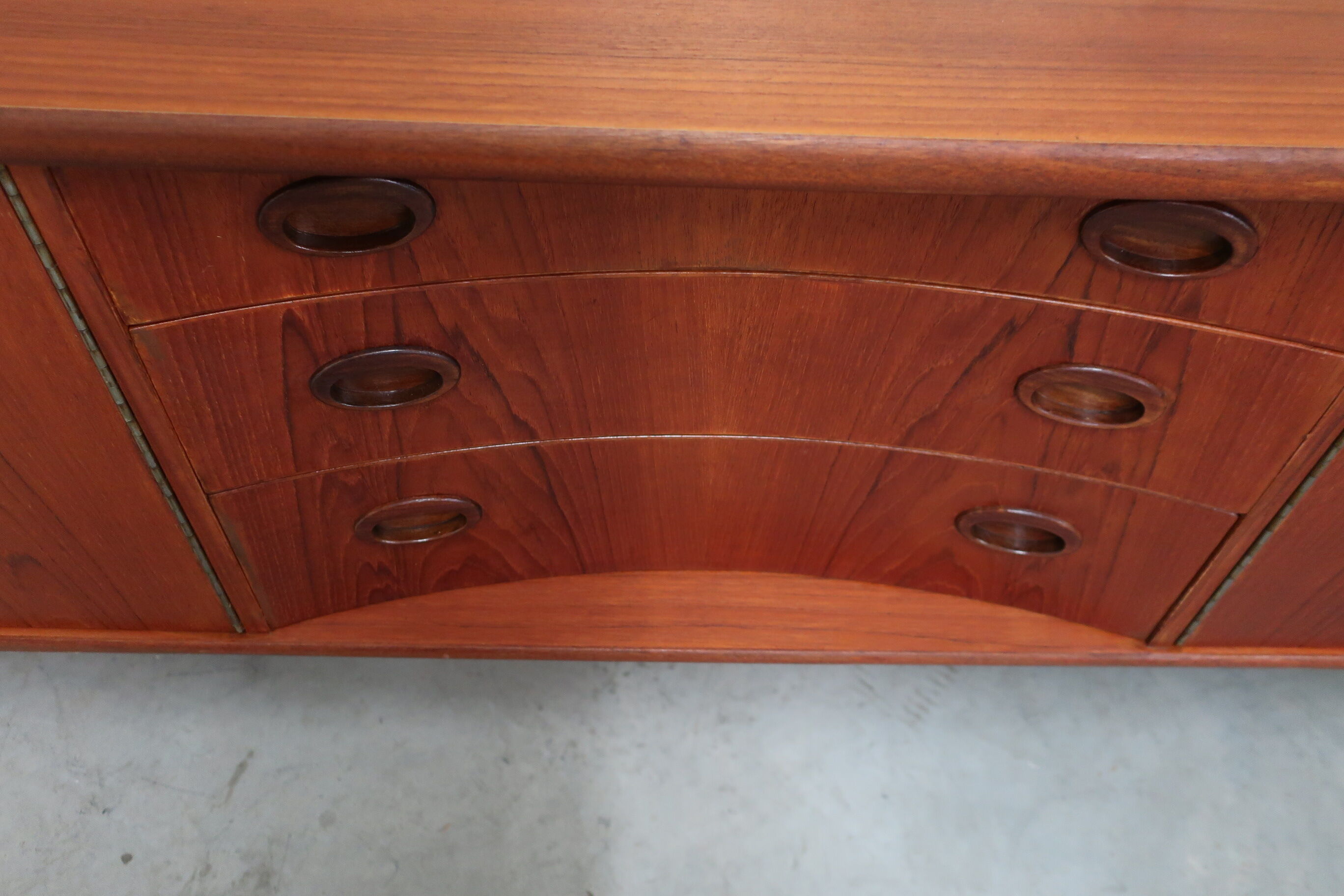 Atypical teak thread from the 60s