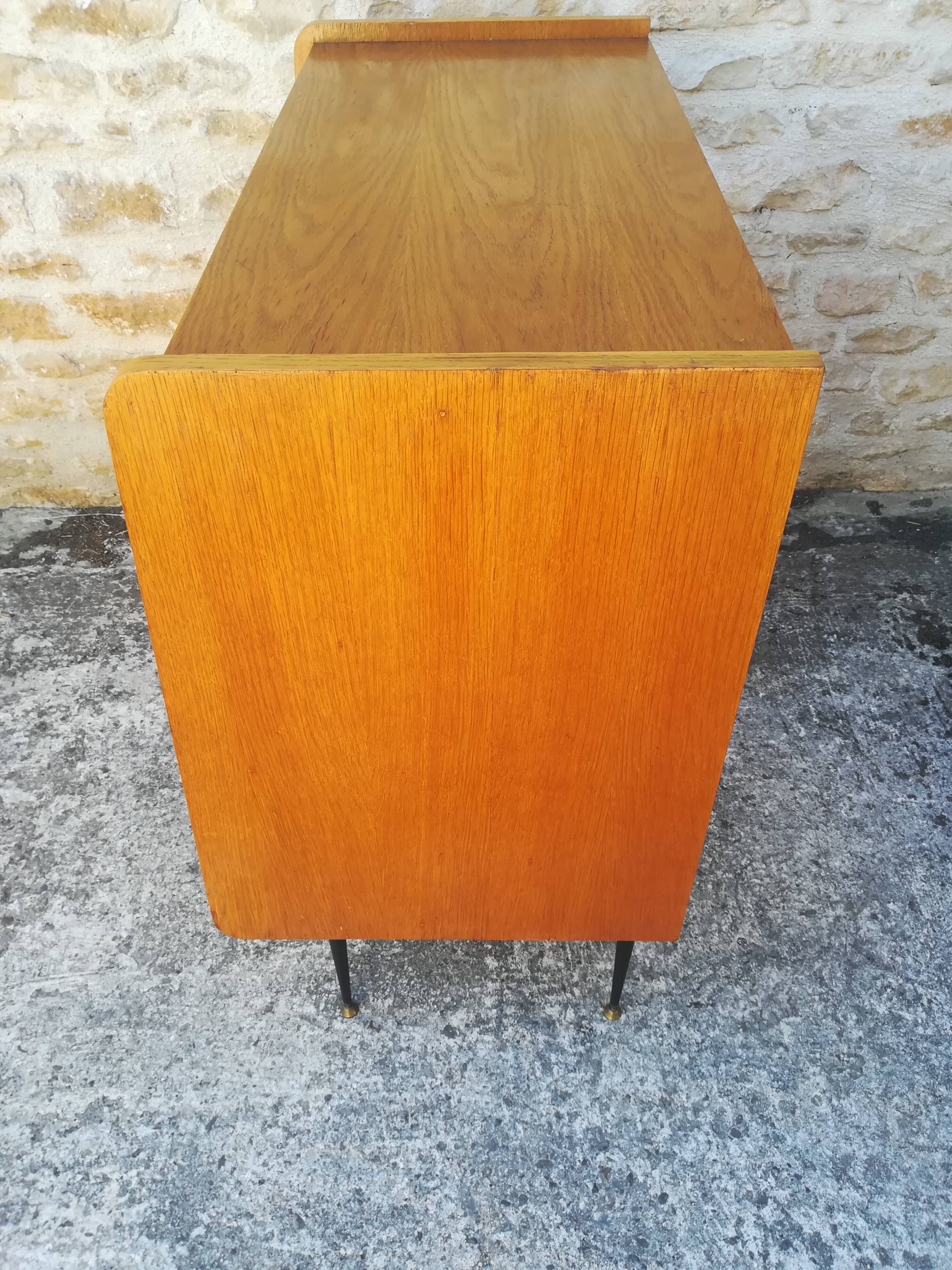 Convenient metal compass feet