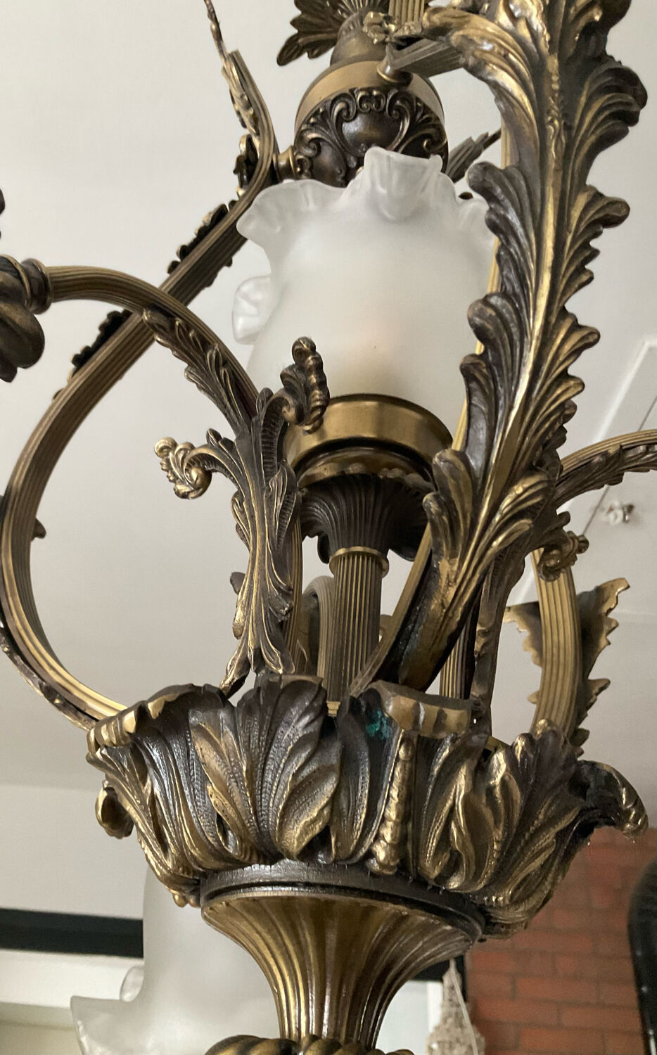 Ancien lustre cage en bronze et 4 feux tulipe