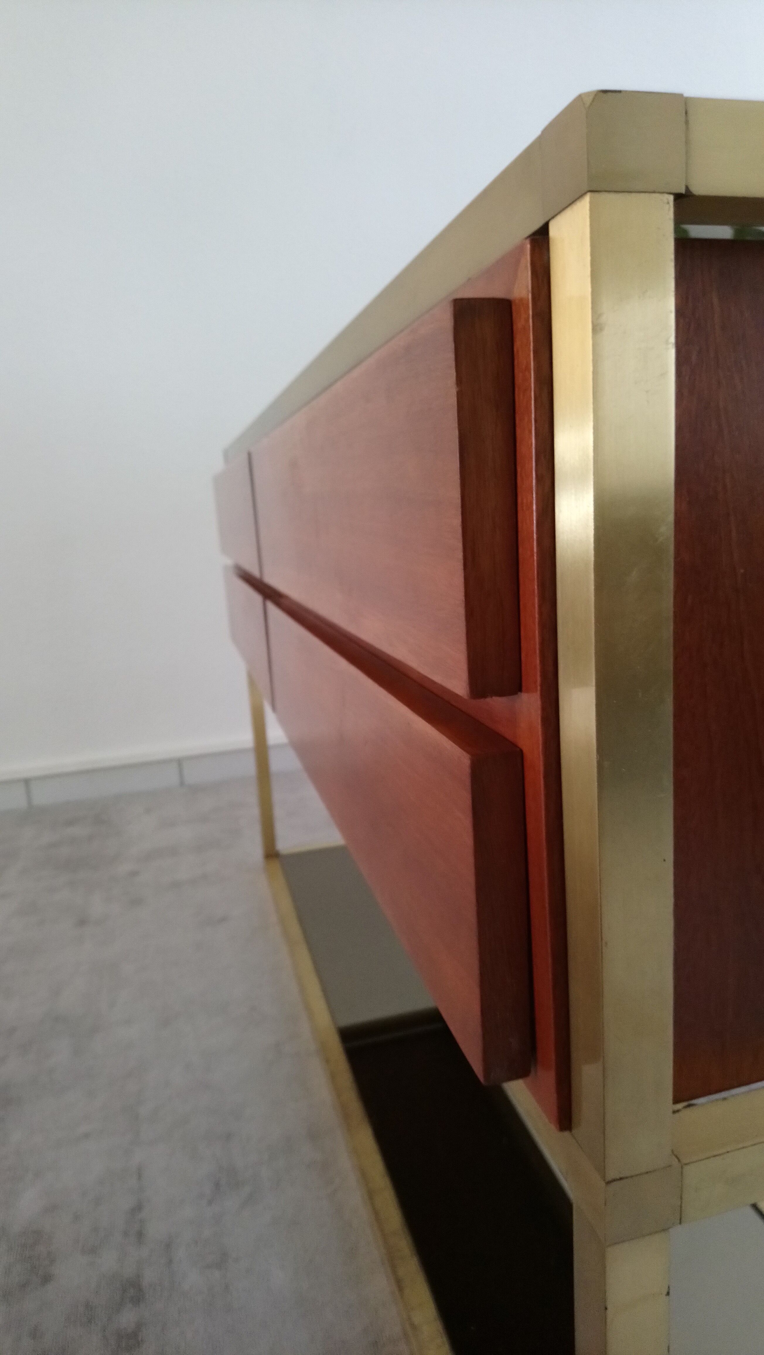Console à tiroirs en laiton et bois années 70