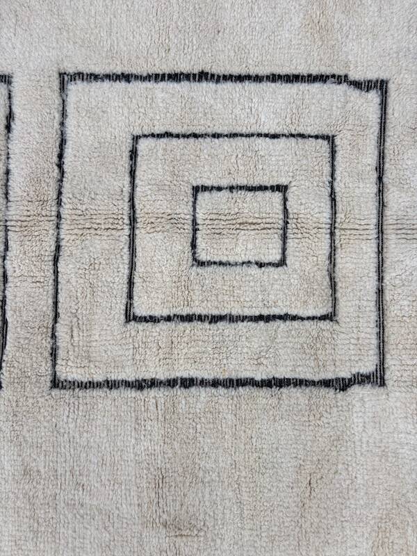 White Mrirt rug in wool 180×270 cm