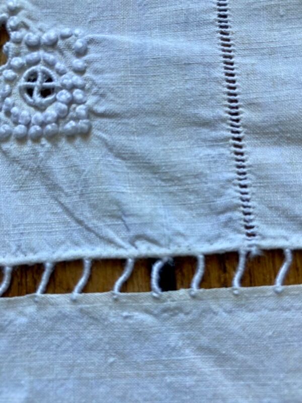 Nappe lin brodée main ancienne