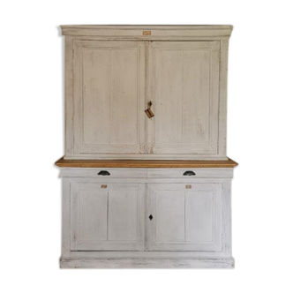 Crockery cabinet