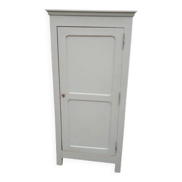 Armoire parisienne