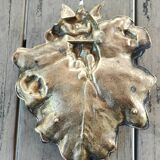 Art Nouveau pocket emptier/Woman with mandolin on vine leaves in spelter