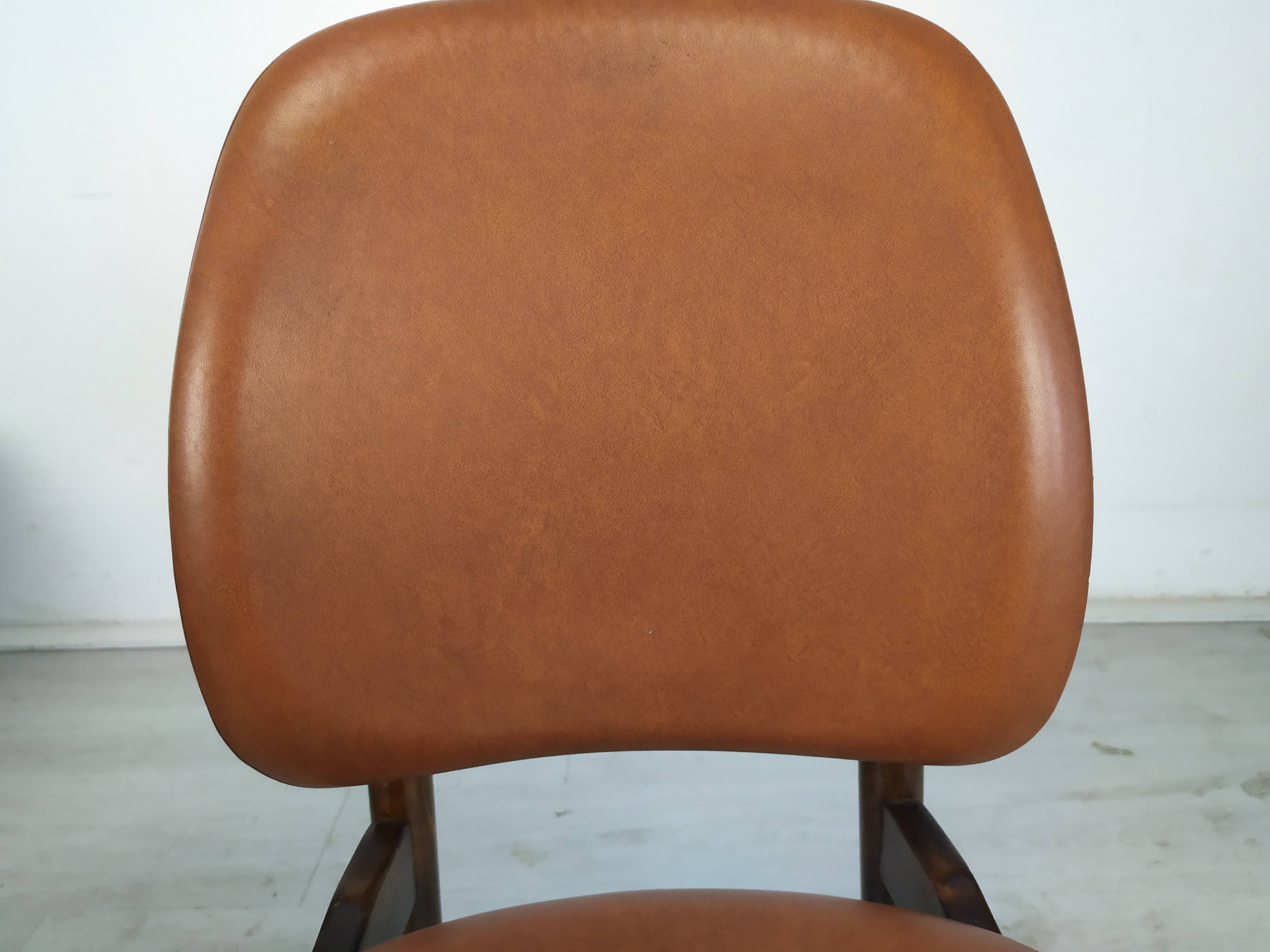 2 Baumann pegasse chairs
