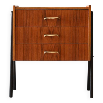 Table de chevet scandinave en teck des années 1950 avec pieds en laiton et noirs