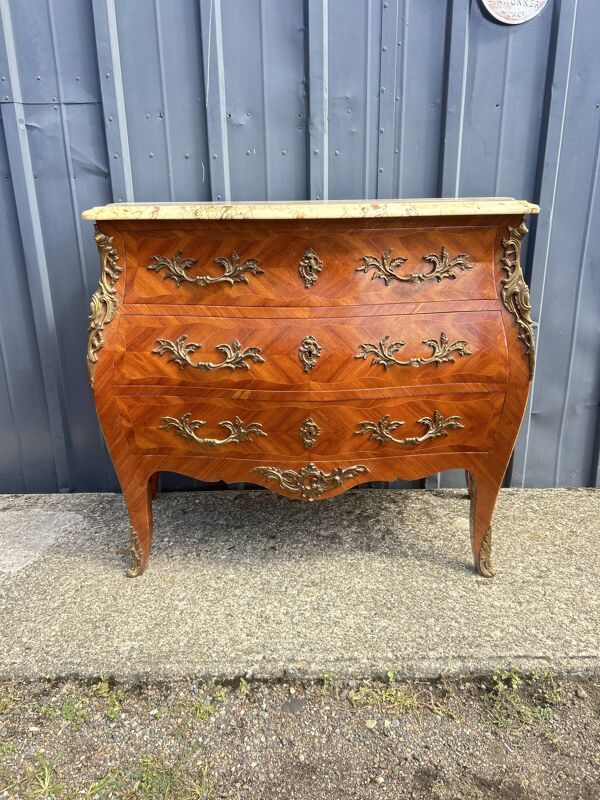 Commode de Style Louis XV, 3 tiroirs, bois de rose, dessus de marbre