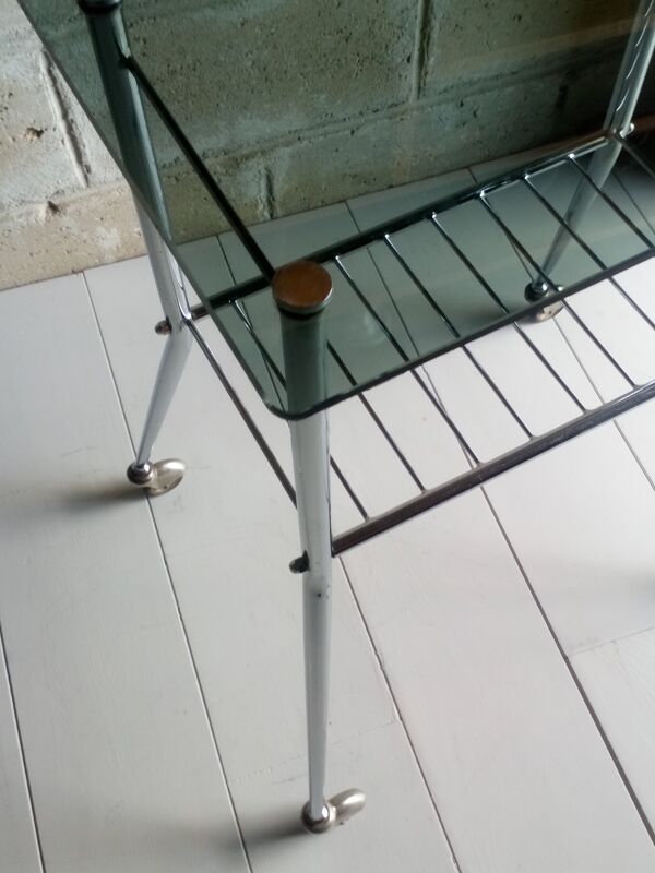 Table d'appoint pieds strings et plateau en verre fumé 1960