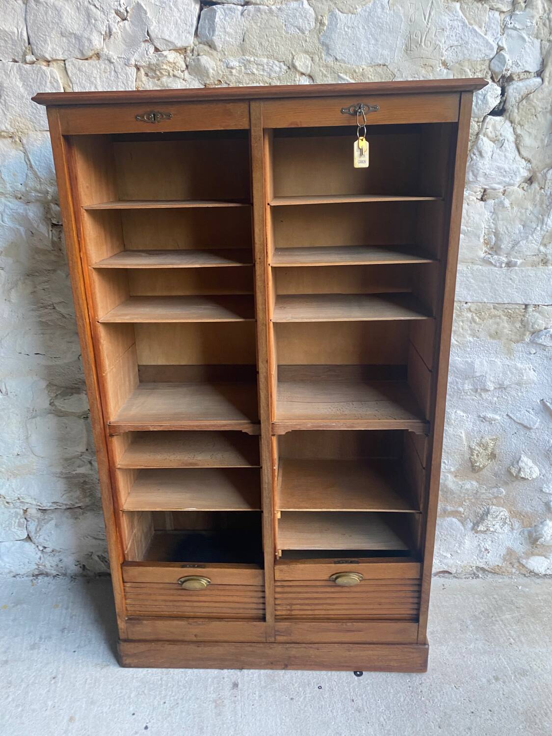 Oak filing cabinet early 20th
