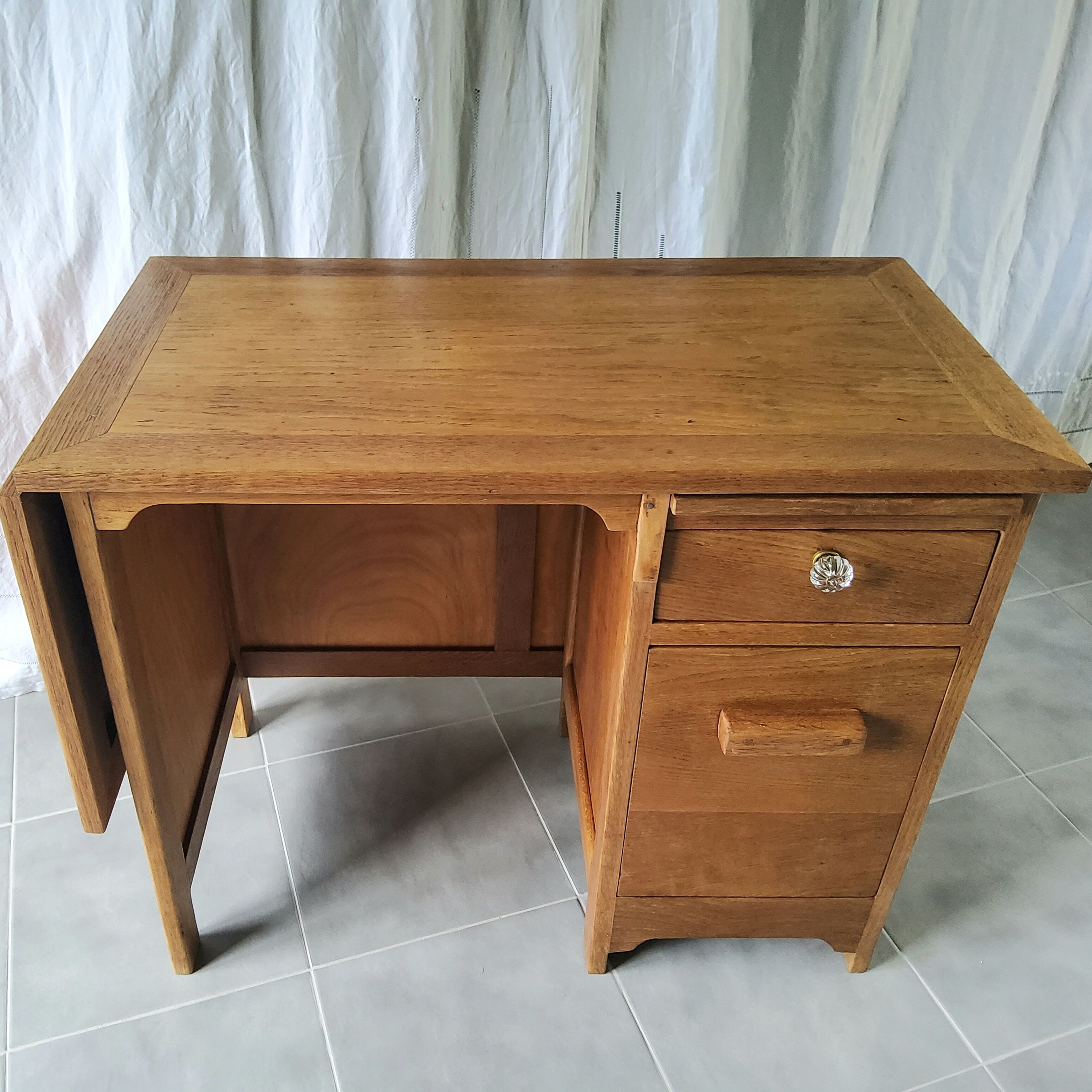 Bureau enfant extensible
