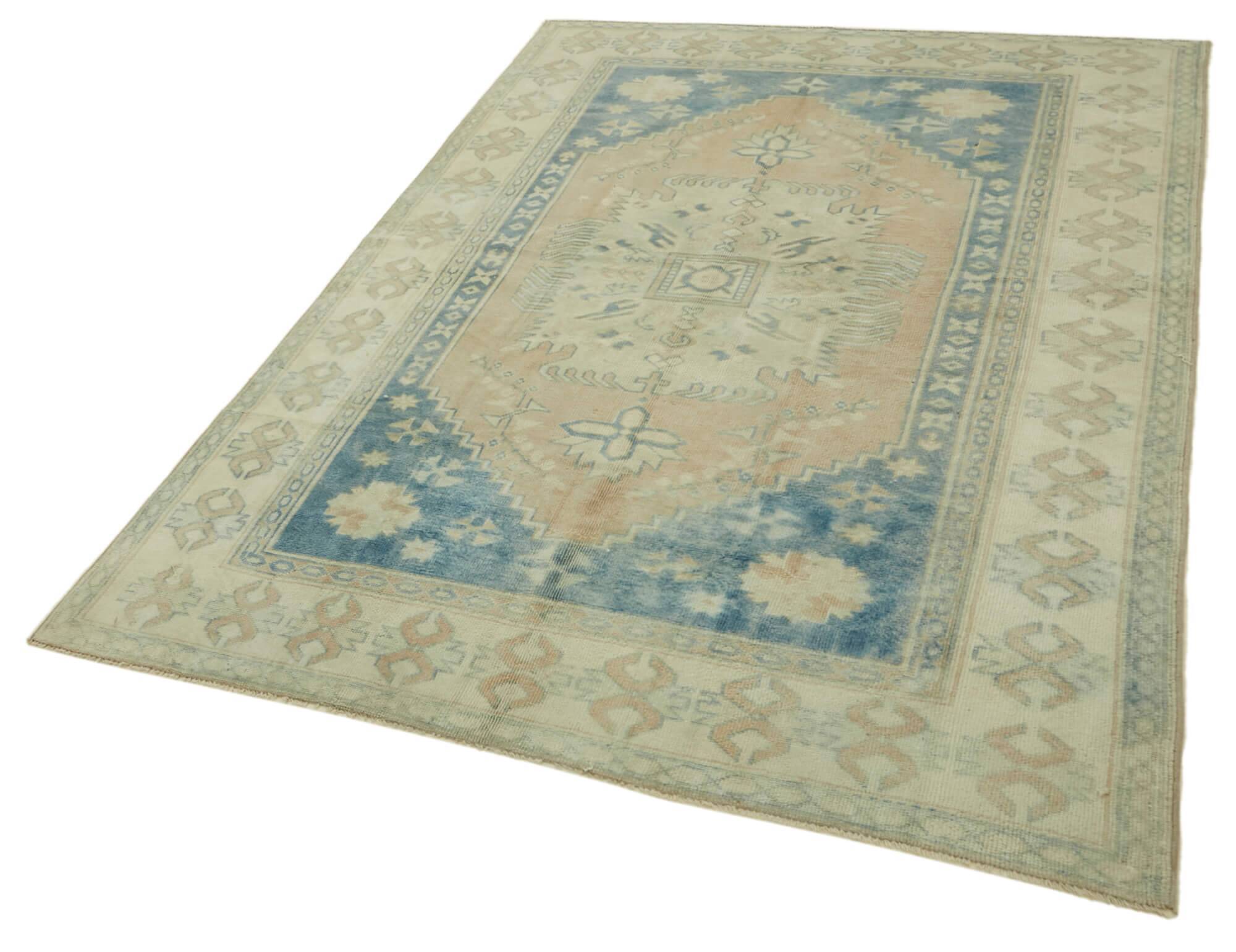 Turkish Vintage Anatolian Rug 173 cm x 257 cm