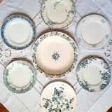 Assiettes plates anciennes dépareillées accompagnées d'un plat