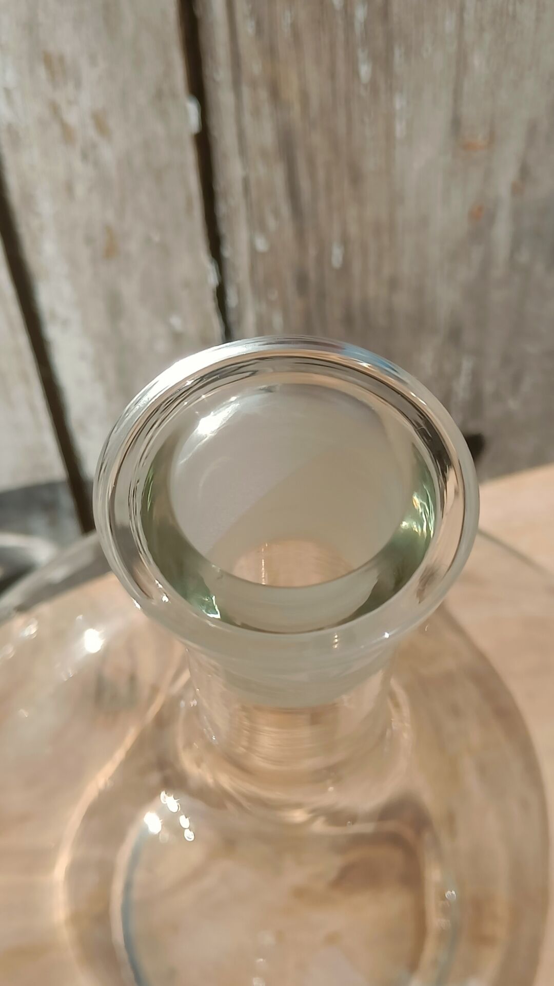 Glass decanter