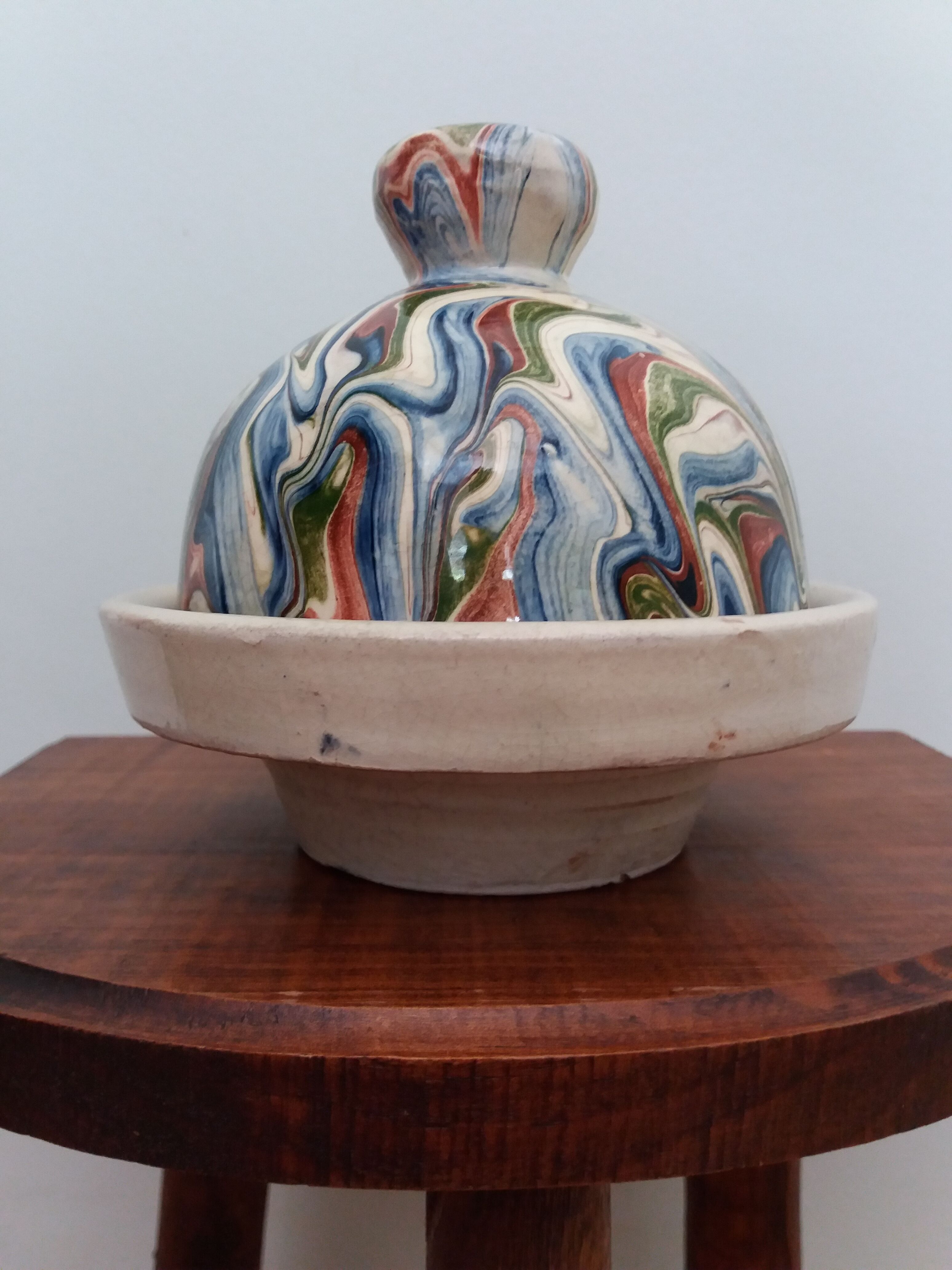 Butter bell in marbled ceramic