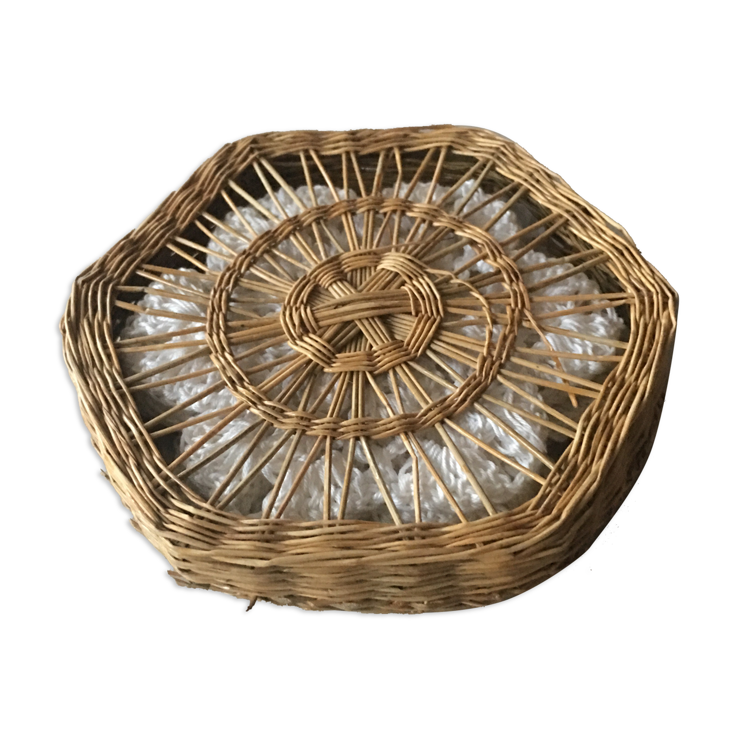 Wicker box with lace doilies