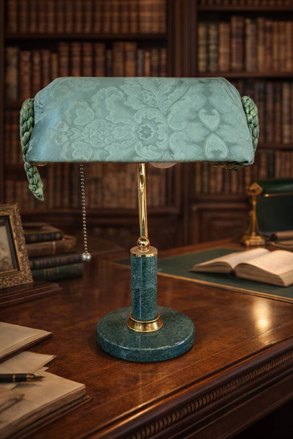 Lampada da Scrivania Vintage in Marmo Verde e Ottone Pezzo Unico Artigianal