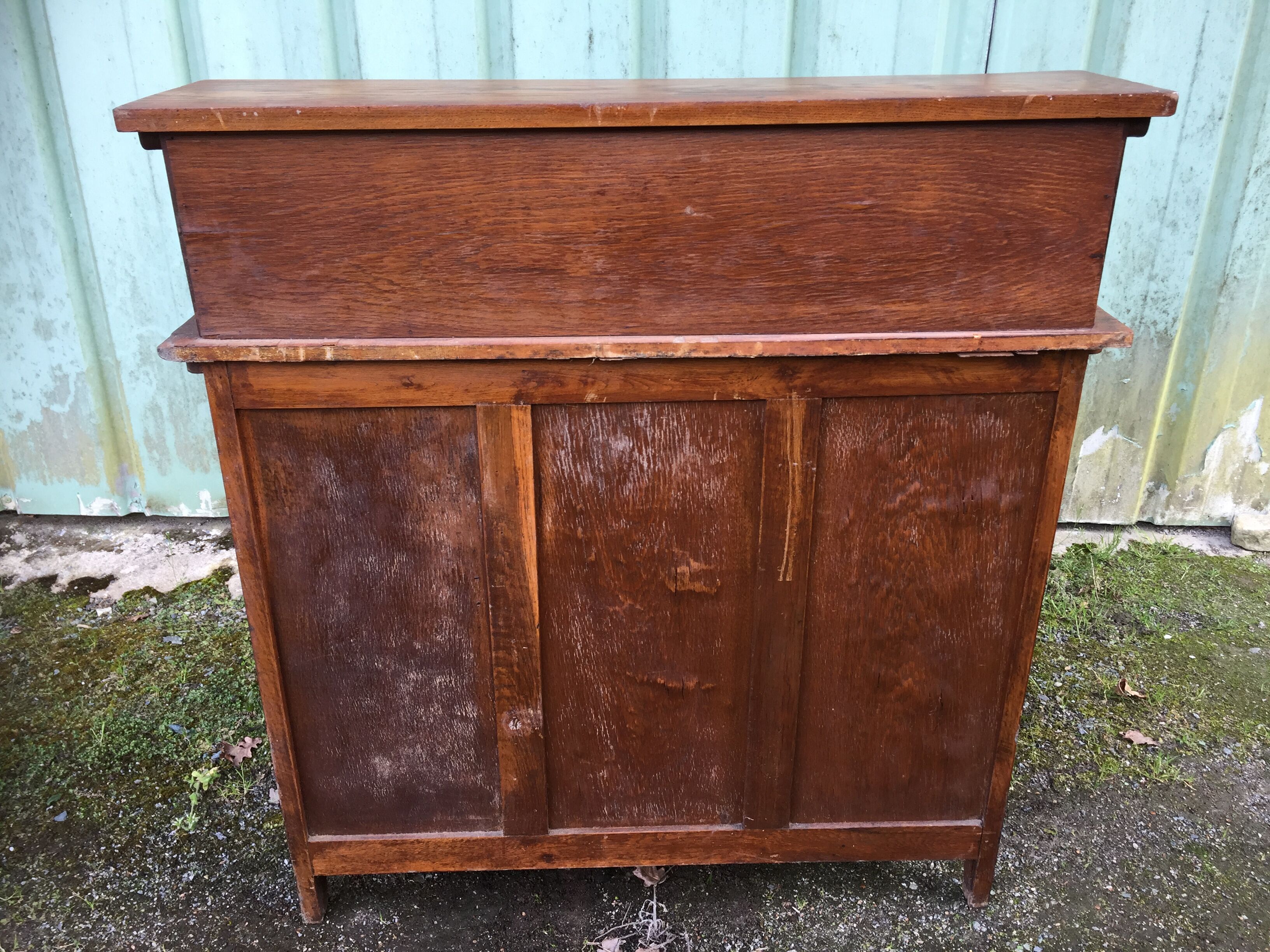 Vintage office called American office with oak curtain