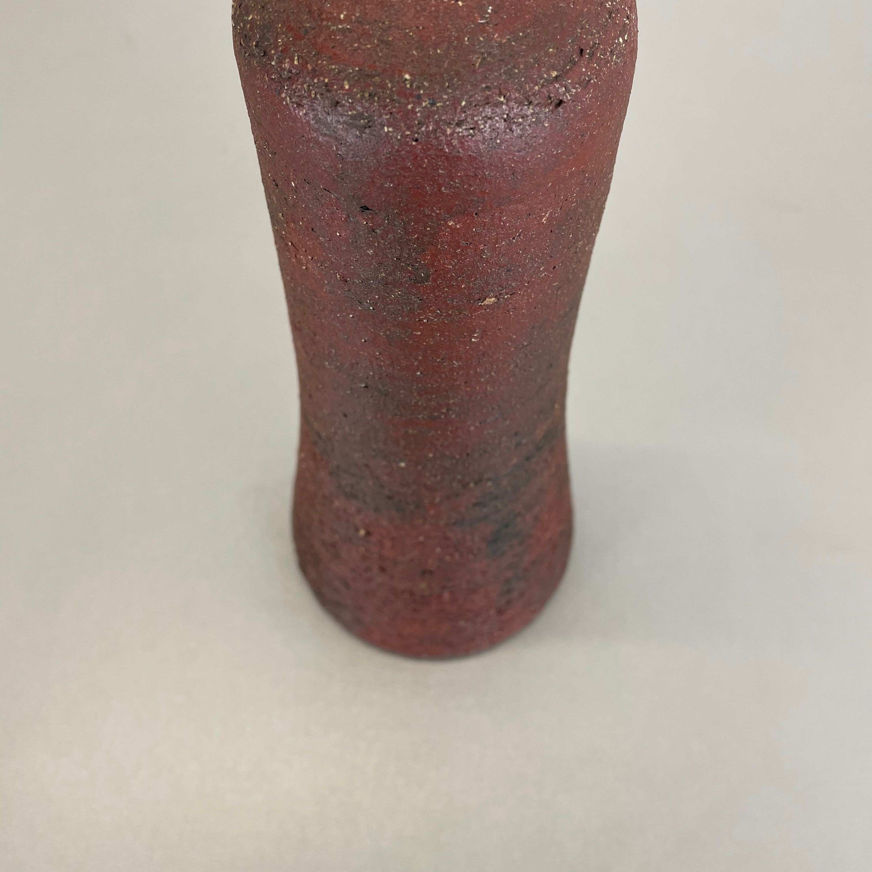 Vase abstrait en céramique rouge de studio par Gerhard Liebenthron, Allemagne, années 1970