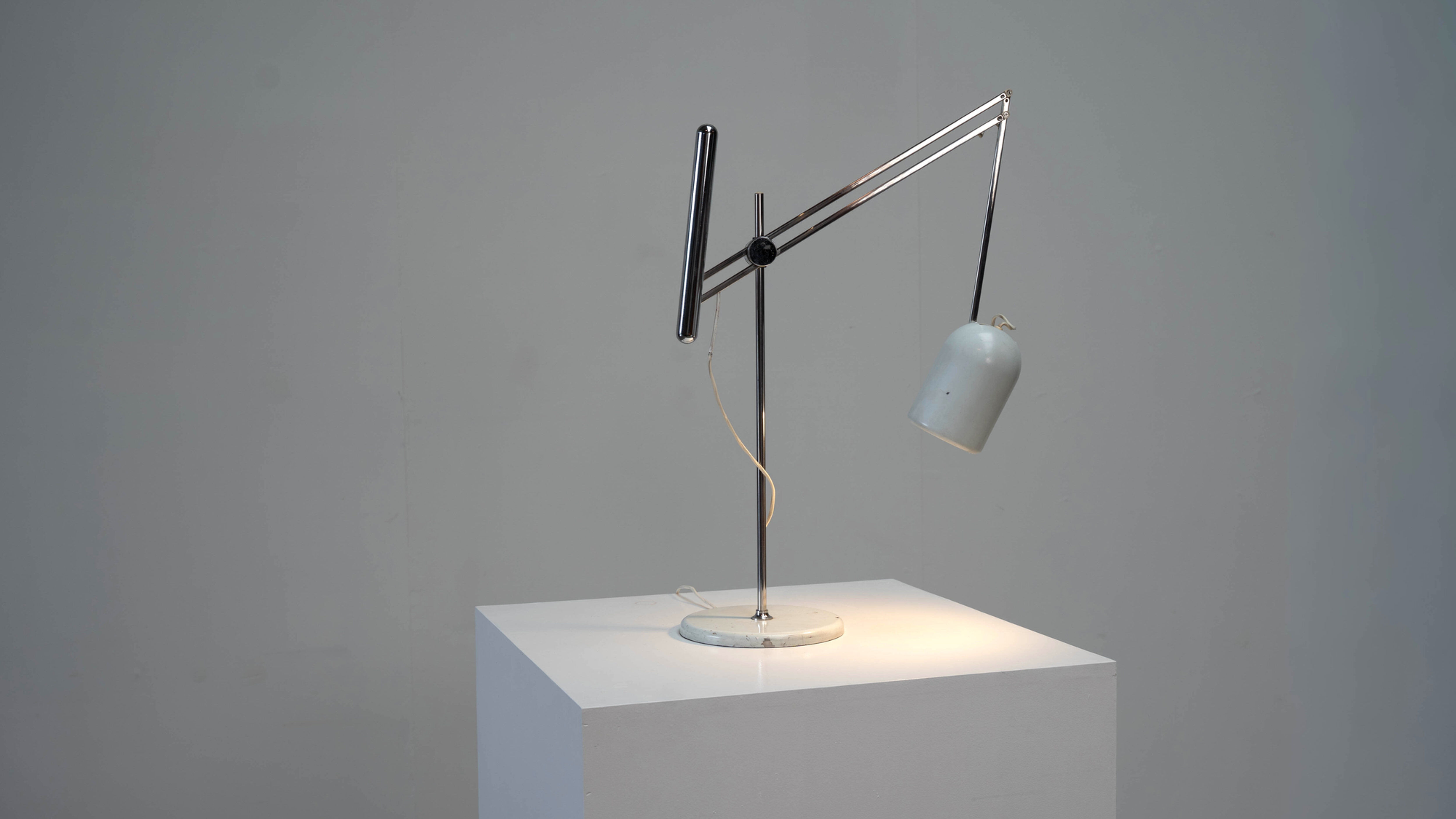 Sculptural Italian lamp by Reggiani