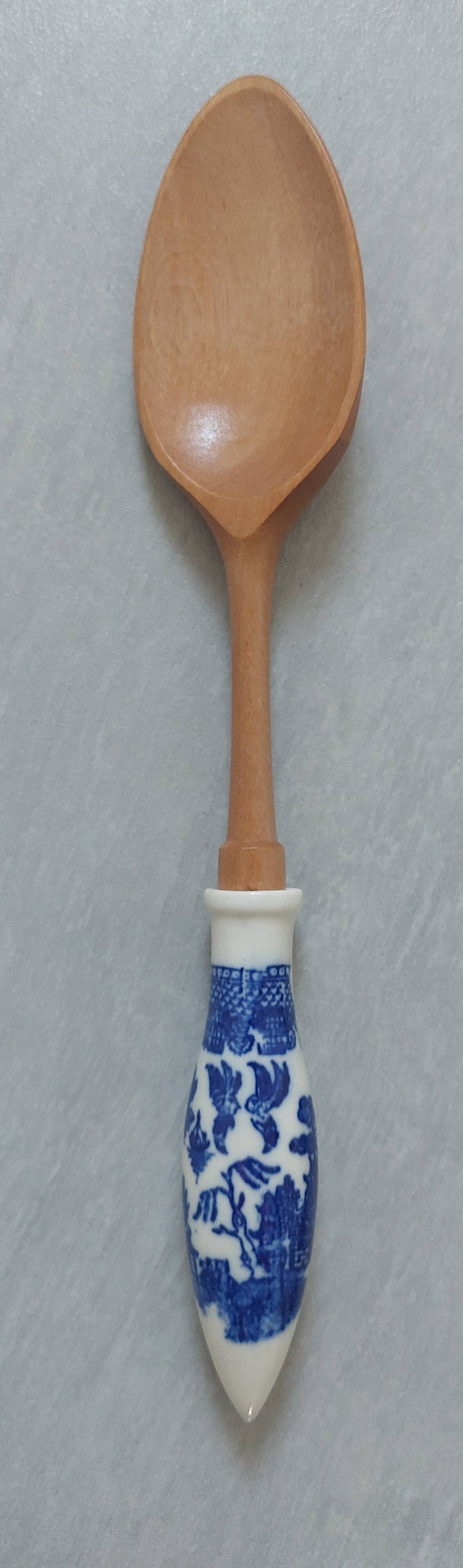 Salad servers