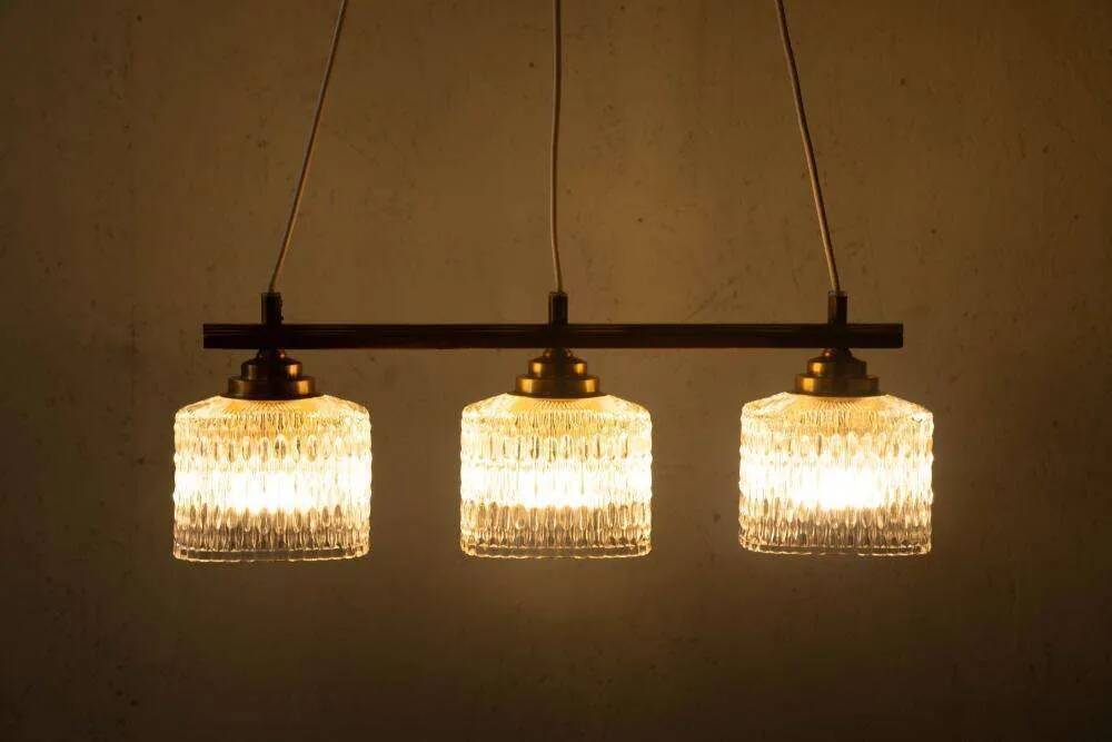 Vintage glass suspension for dining table
