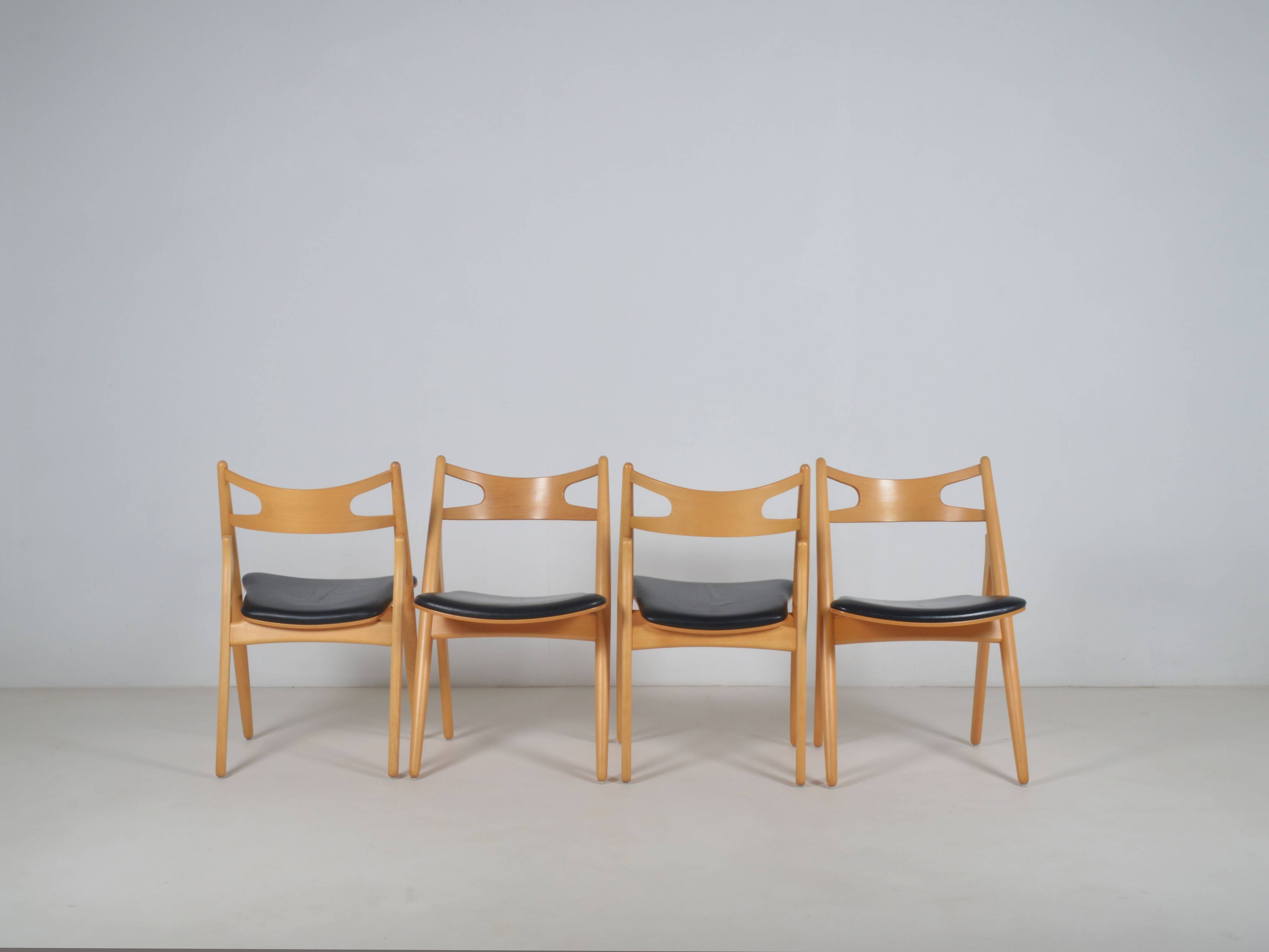 Set CH-29 Sawbuck chairs designed by Hans Wegner for Carl Hansen & Son