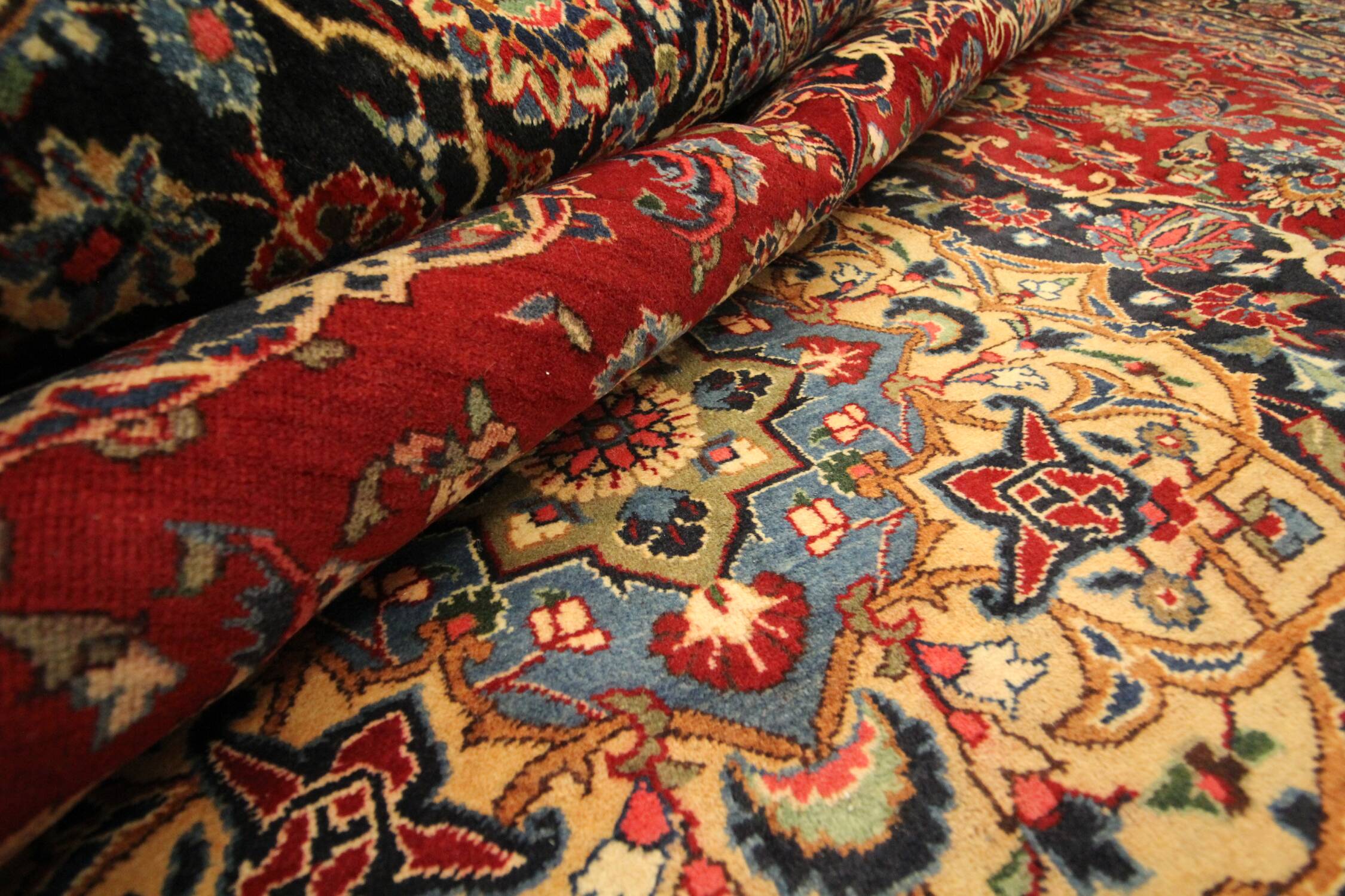 Tapis persan traditionnel fait à la main d’Ispahan en laine rouge vintage - 295x411cm