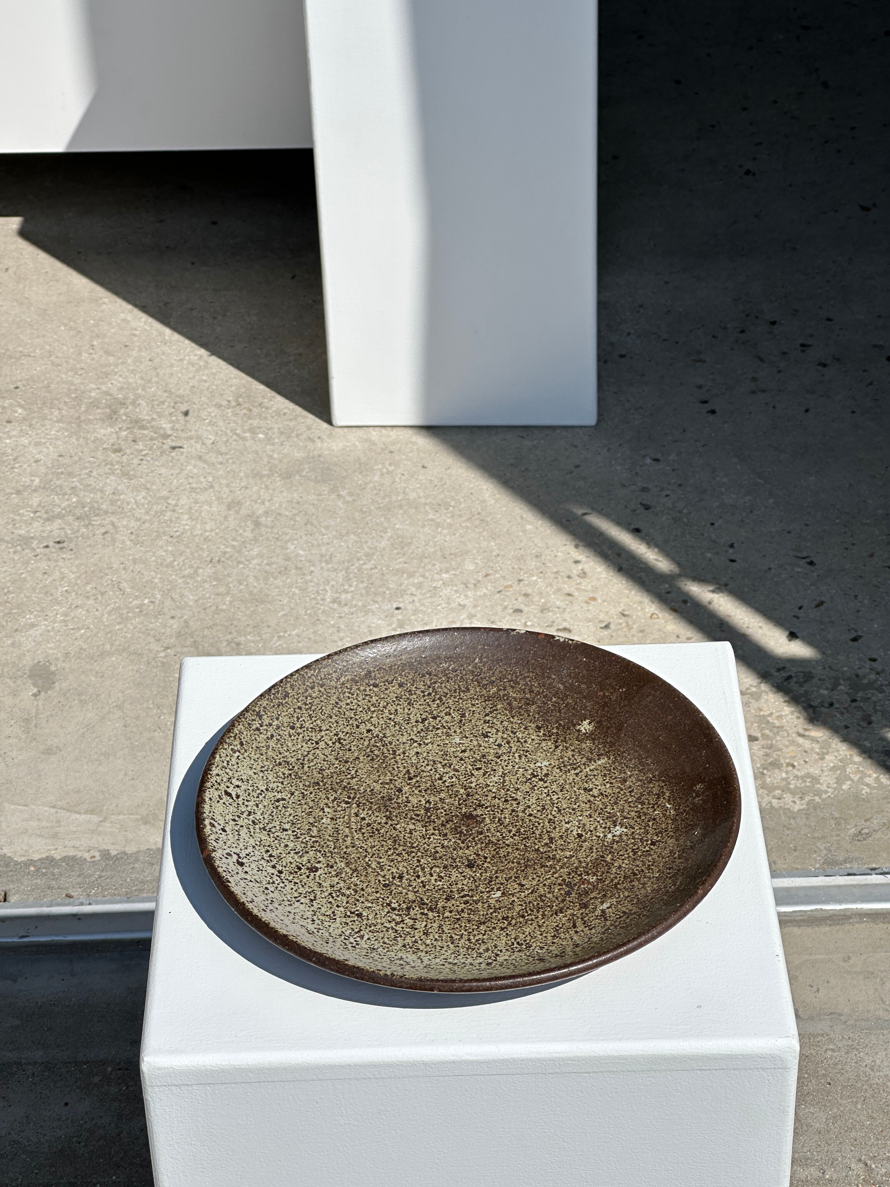 Indonesian green ceramic dish D:26.5