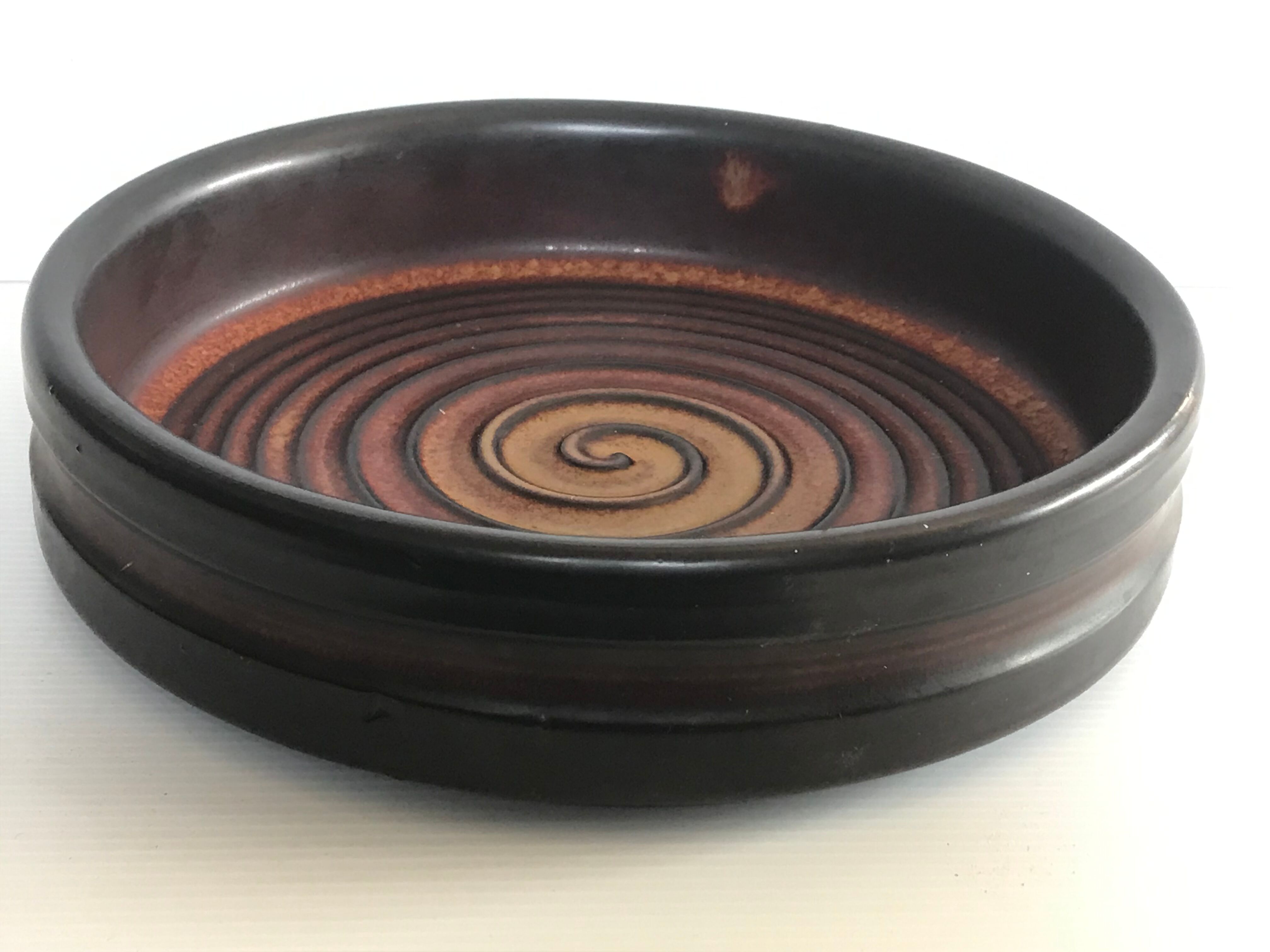 Vintage sandstone pocket empty