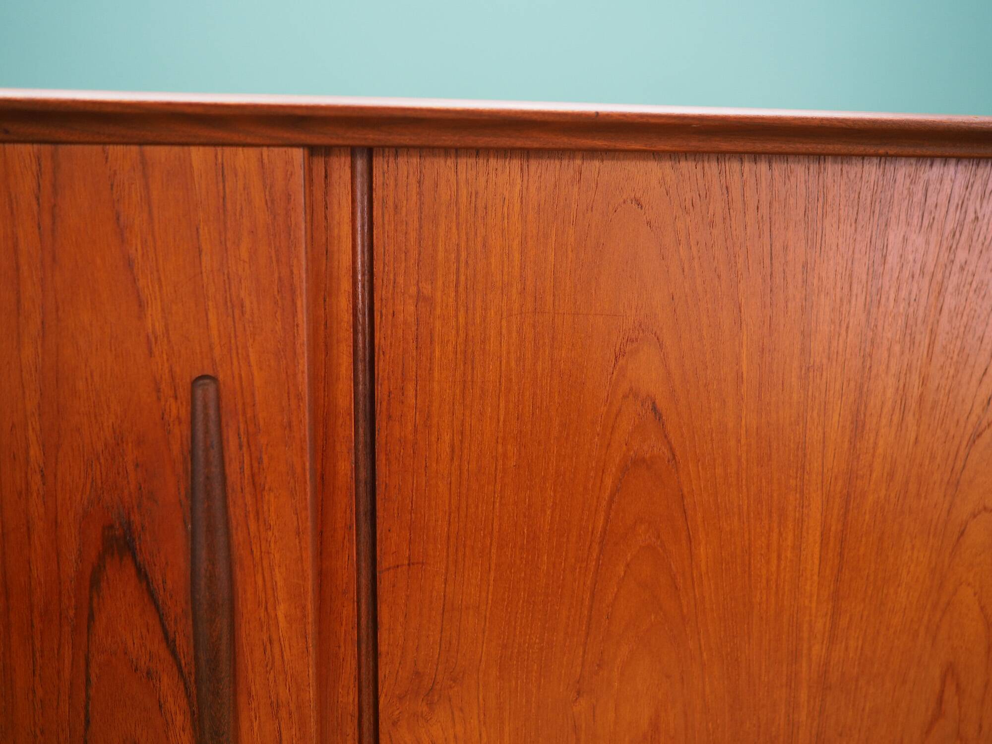 Buffet haut en teck, design danois, années 1960