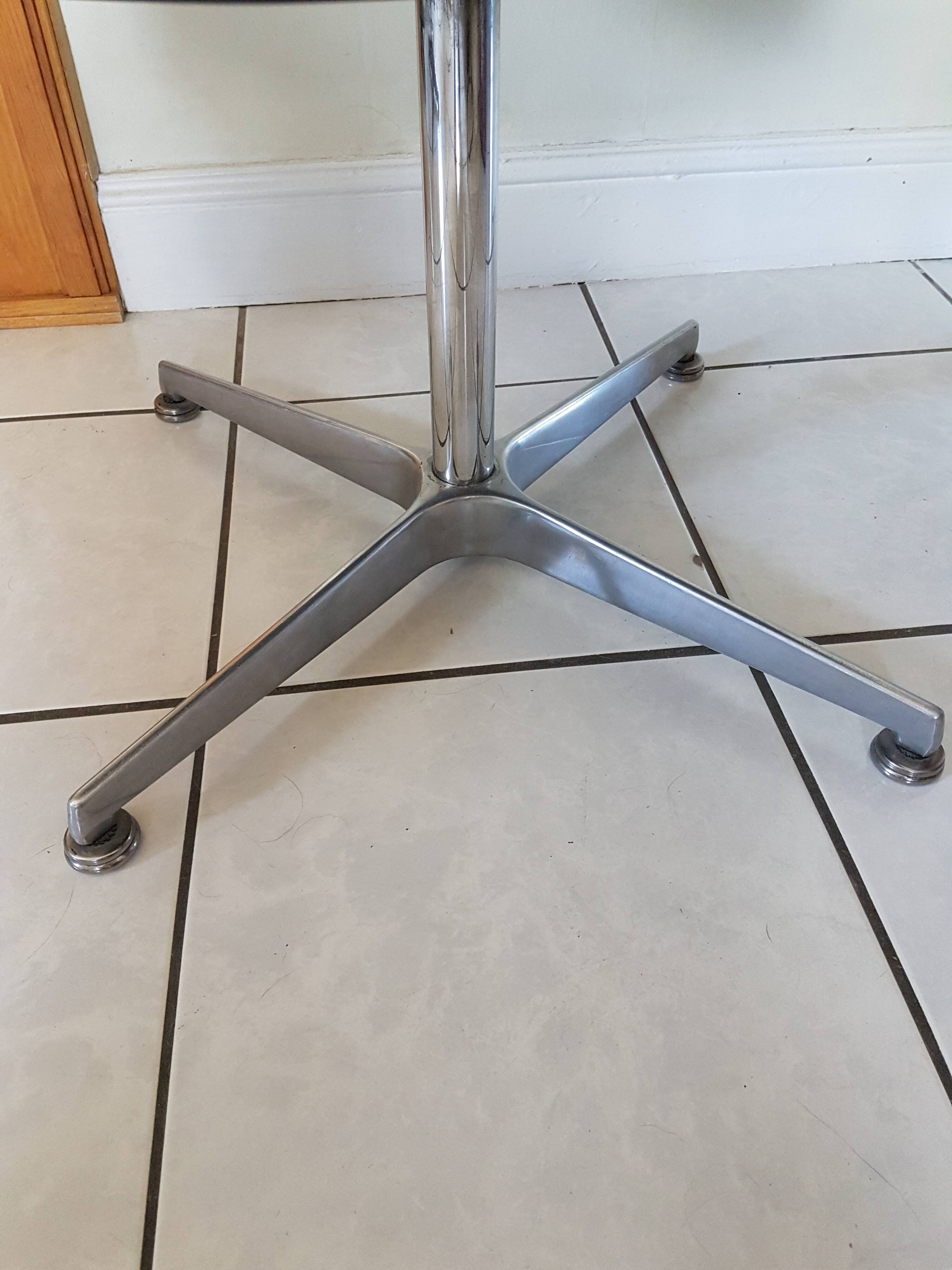 Fauteuil de bureau pivotant Artifort design Geoffroy Harcourt