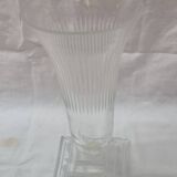 Crystal vase piedouche