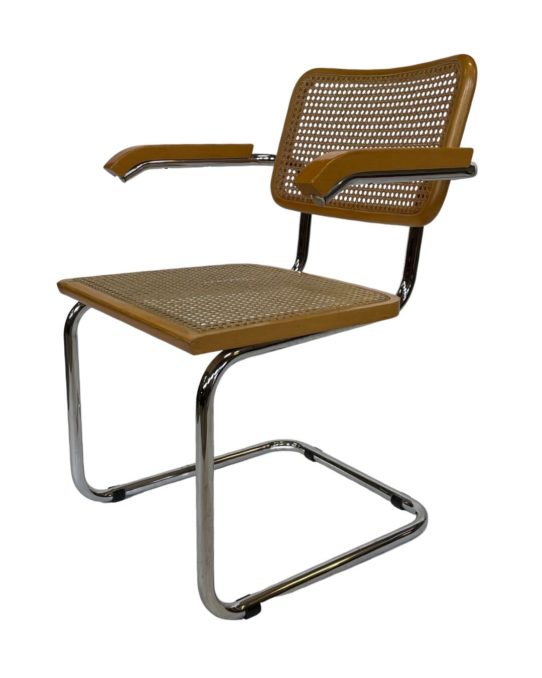 Cesca chair B64 with armrests by Marcel Breuer Design