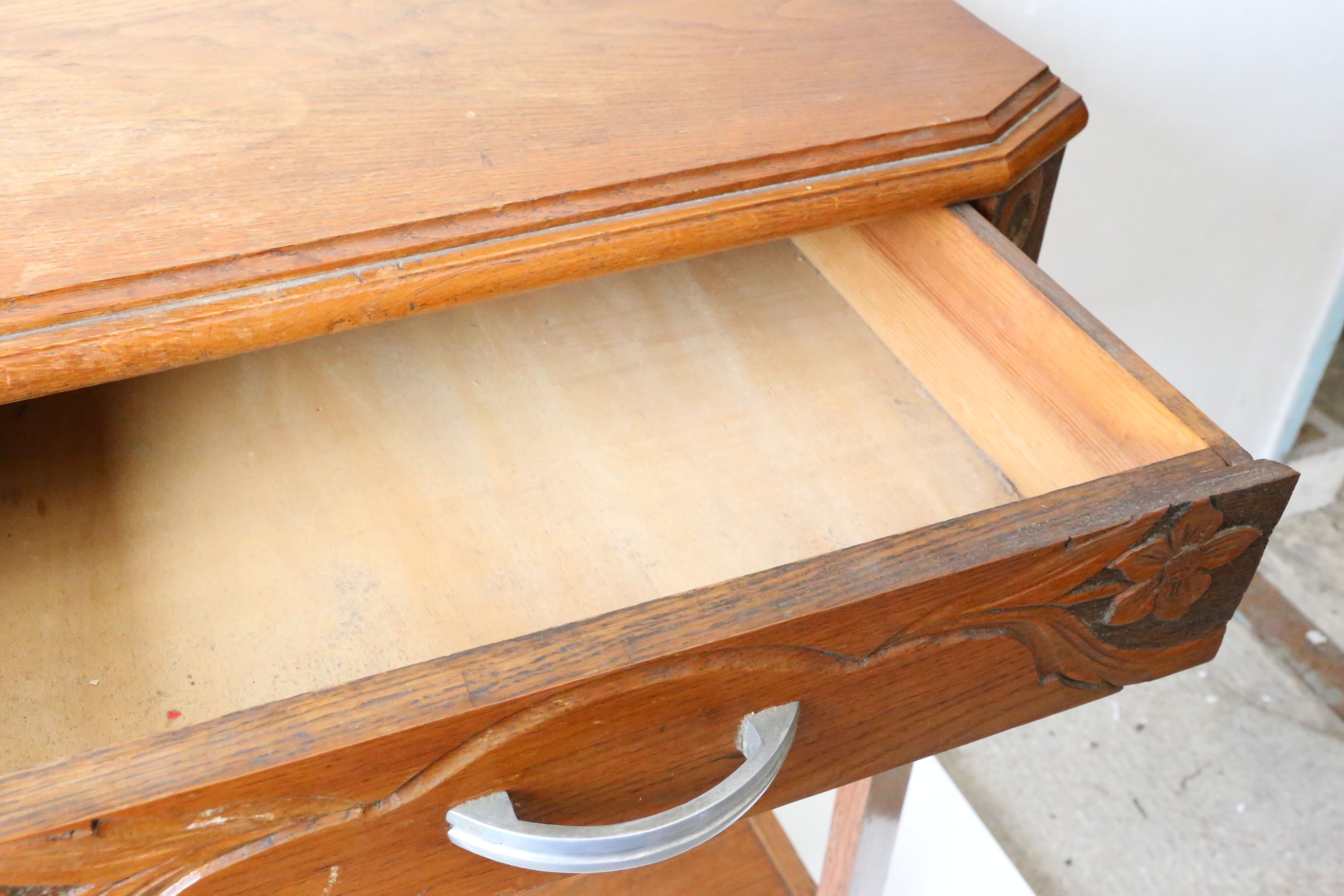 Art deco floral carved healing, 1920s