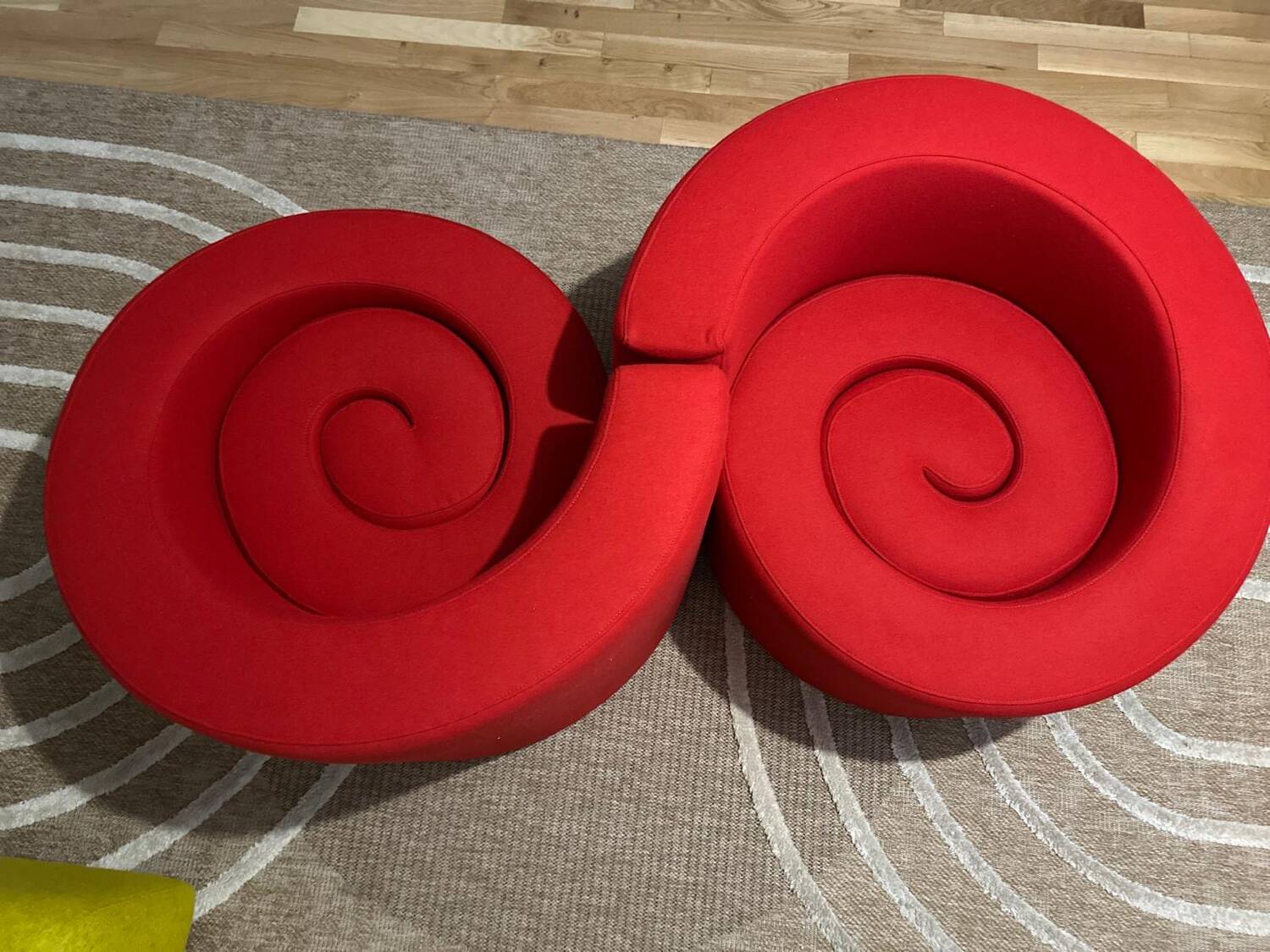 Paires de fauteuils toi et moi par Michael Kruijne