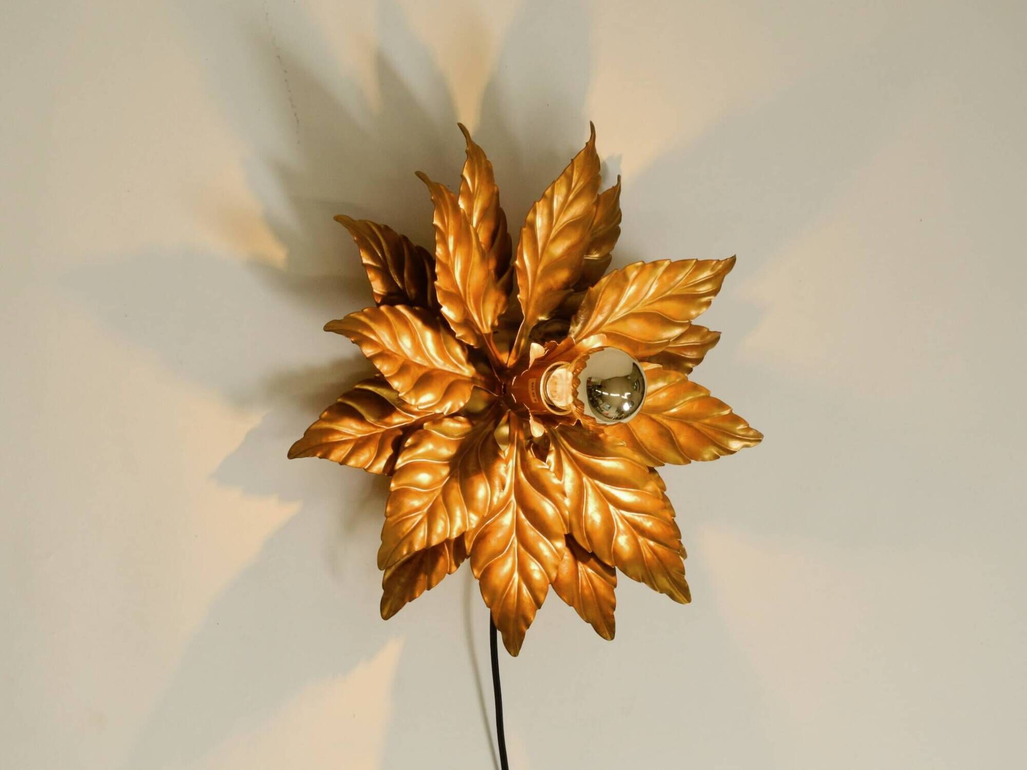 Rare large gold-plated Hans Kögl Florentine-style ceiling or wall lamp from